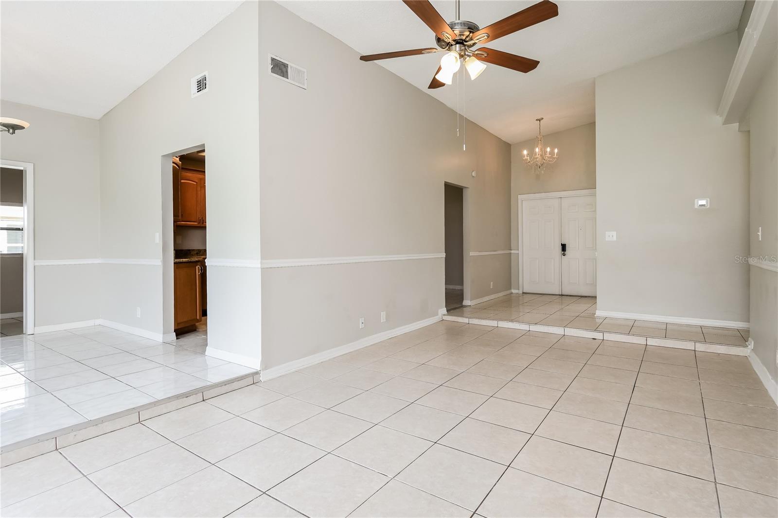 Image 4 of 16 For 820 Flag Lane