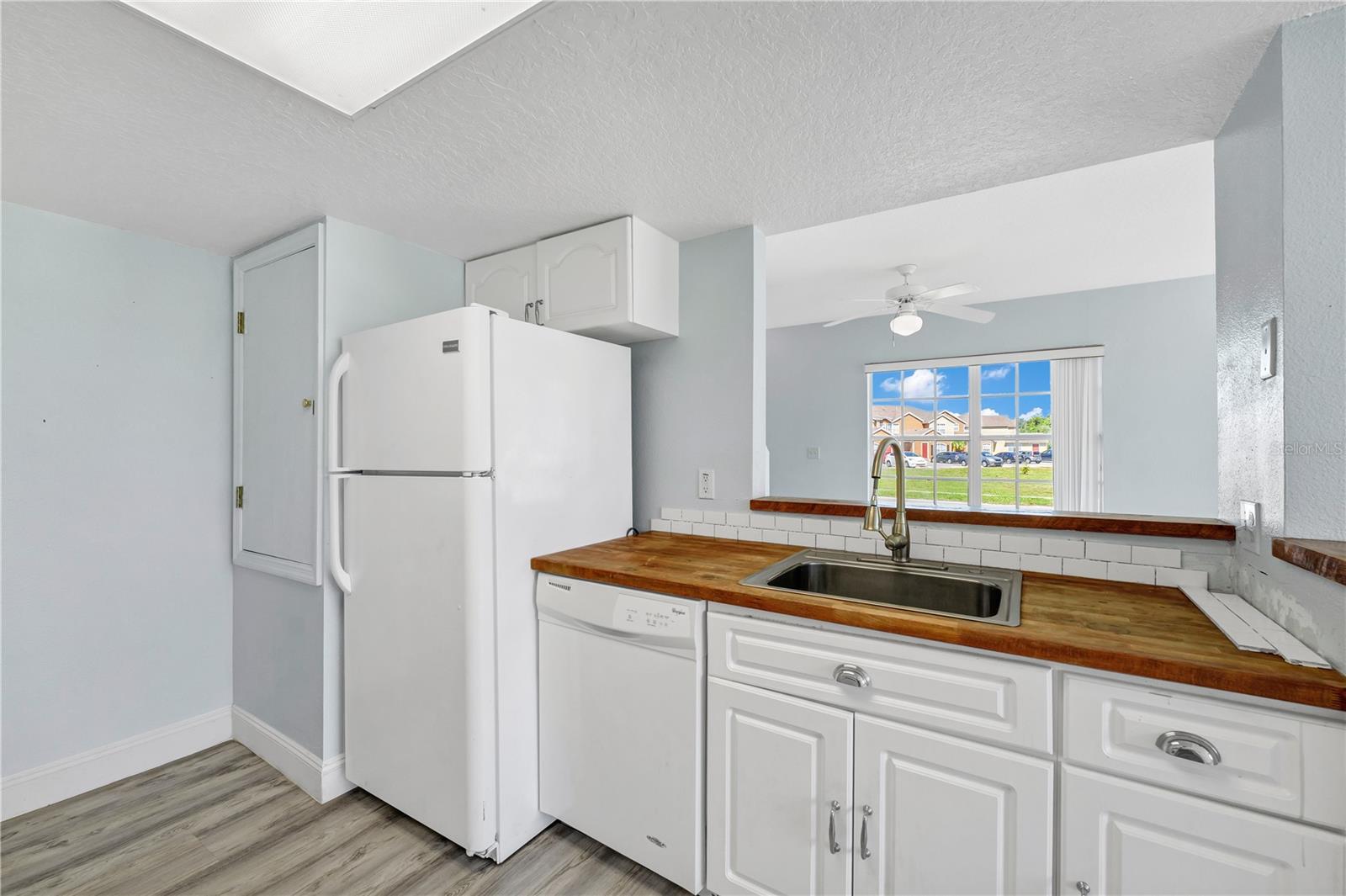 Image 10 of 38 For 1335 Washington Palm Loop A