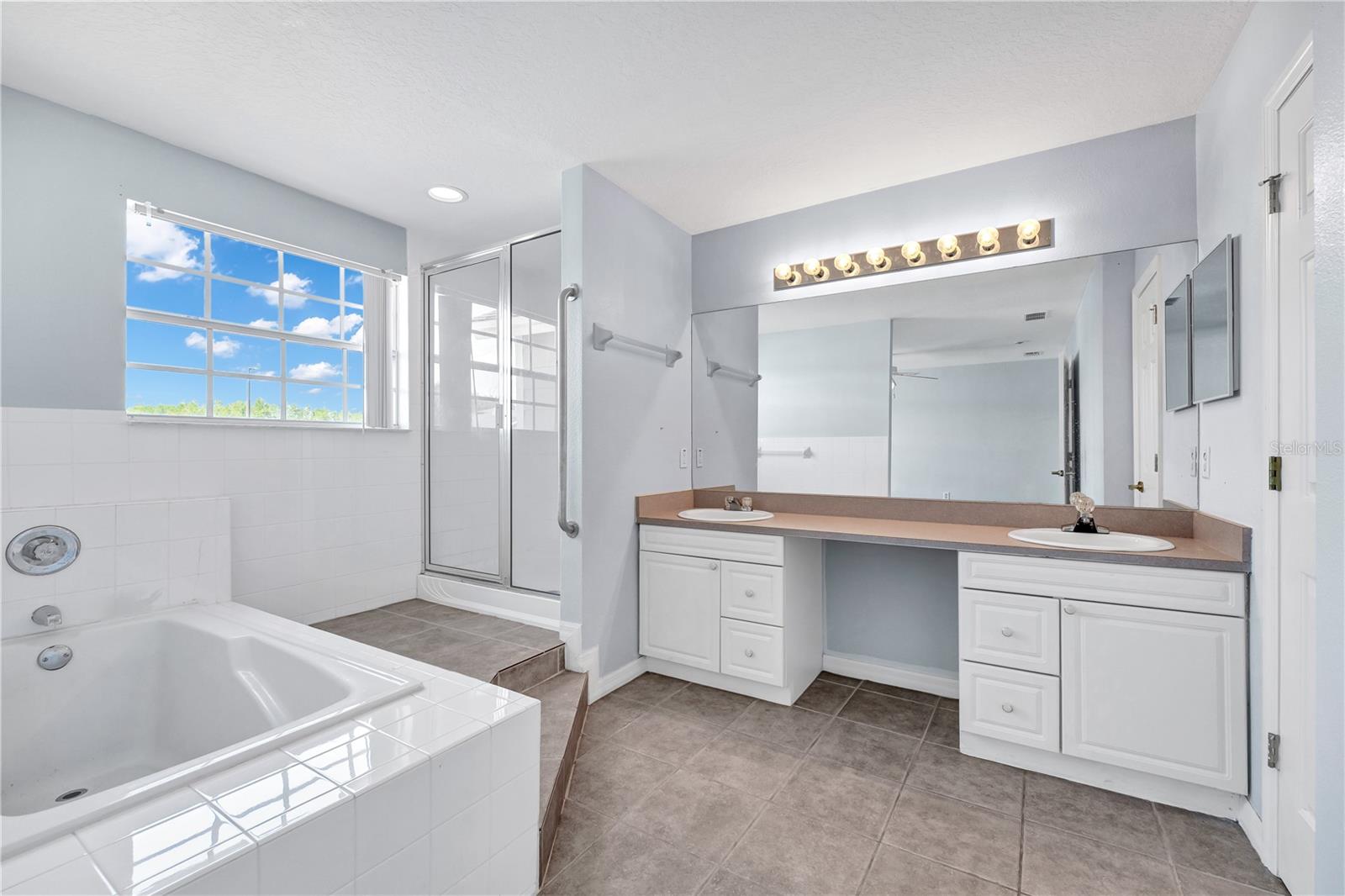 Image 16 of 38 For 1335 Washington Palm Loop A