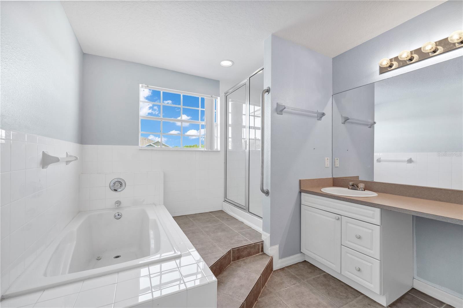 Image 17 of 38 For 1335 Washington Palm Loop A