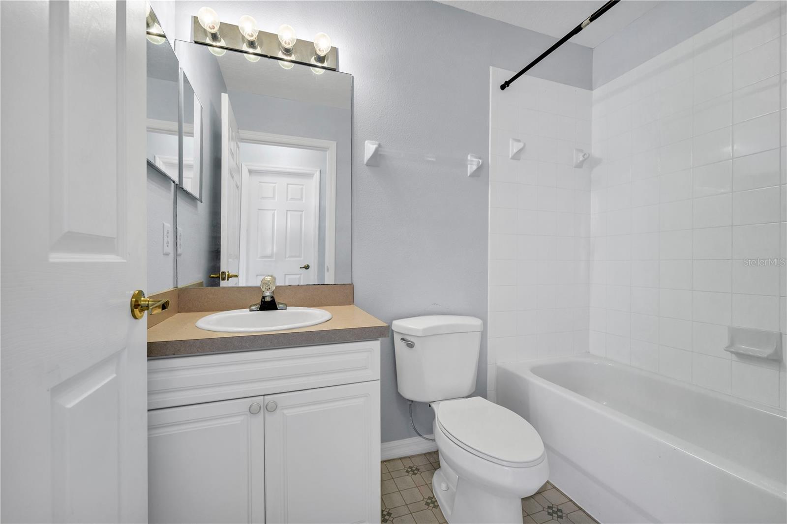 Image 21 of 38 For 1335 Washington Palm Loop A