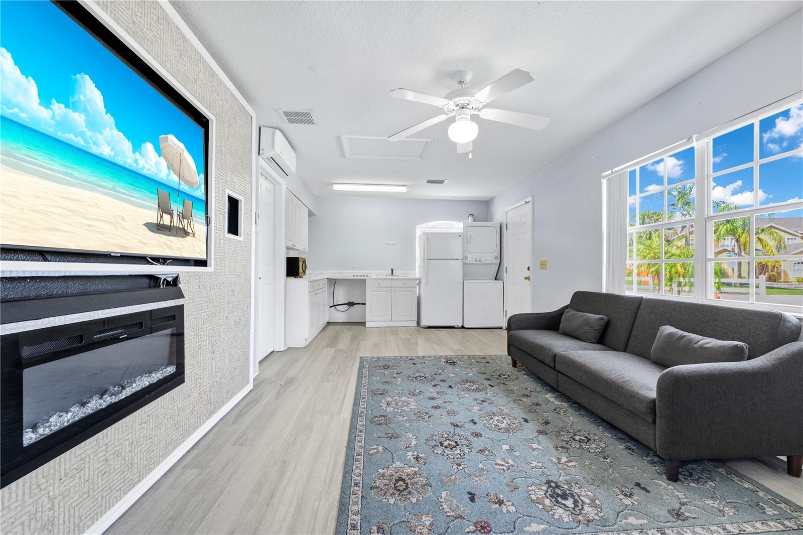 Image 25 of 38 For 1335 Washington Palm Loop A