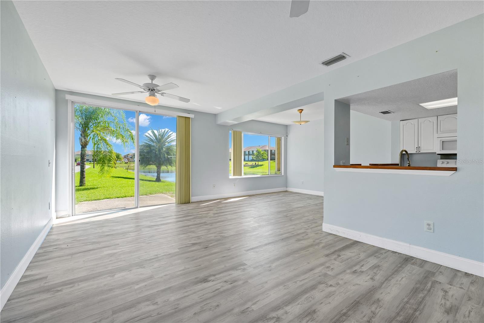 Image 3 of 38 For 1335 Washington Palm Loop A