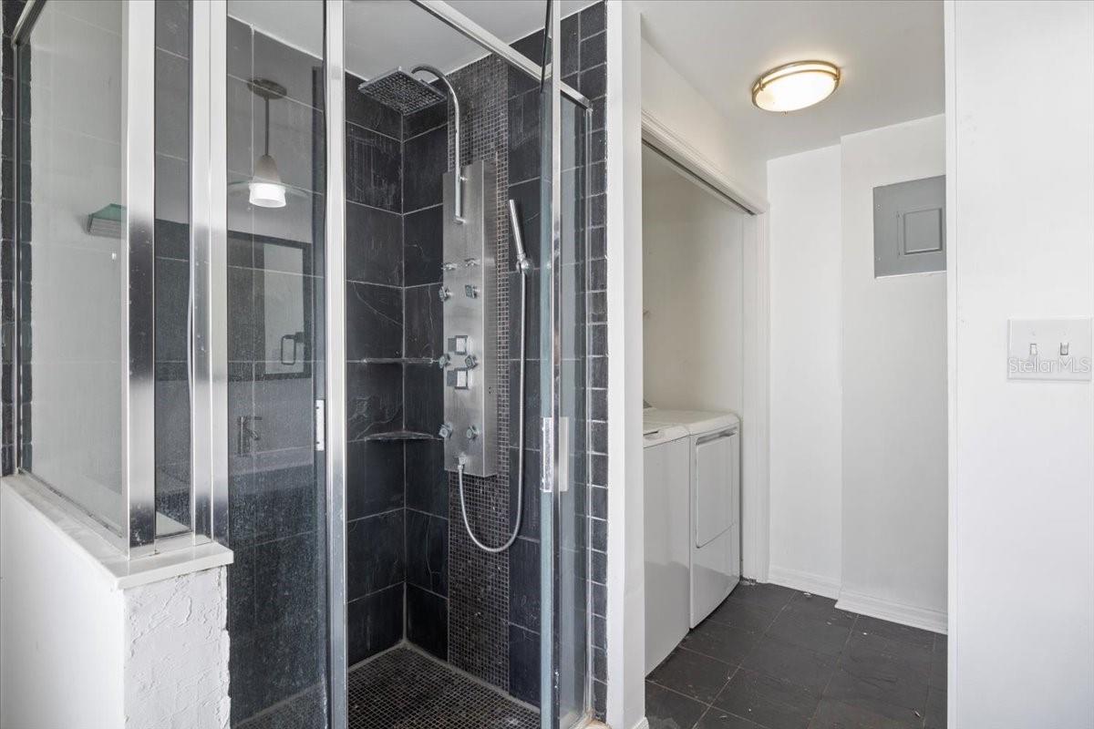 Image 9 of 18 For 780 Baffie Avenue