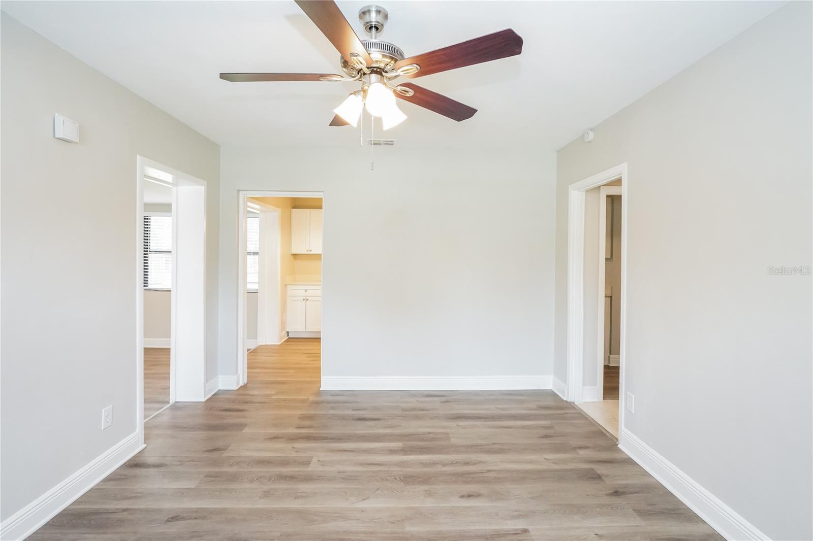 Image 3 of 16 For 832 Bethune Drive