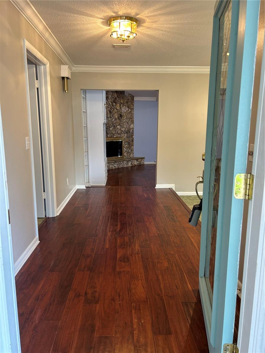 Image 3 of 34 For 1216 Buckwood Drive