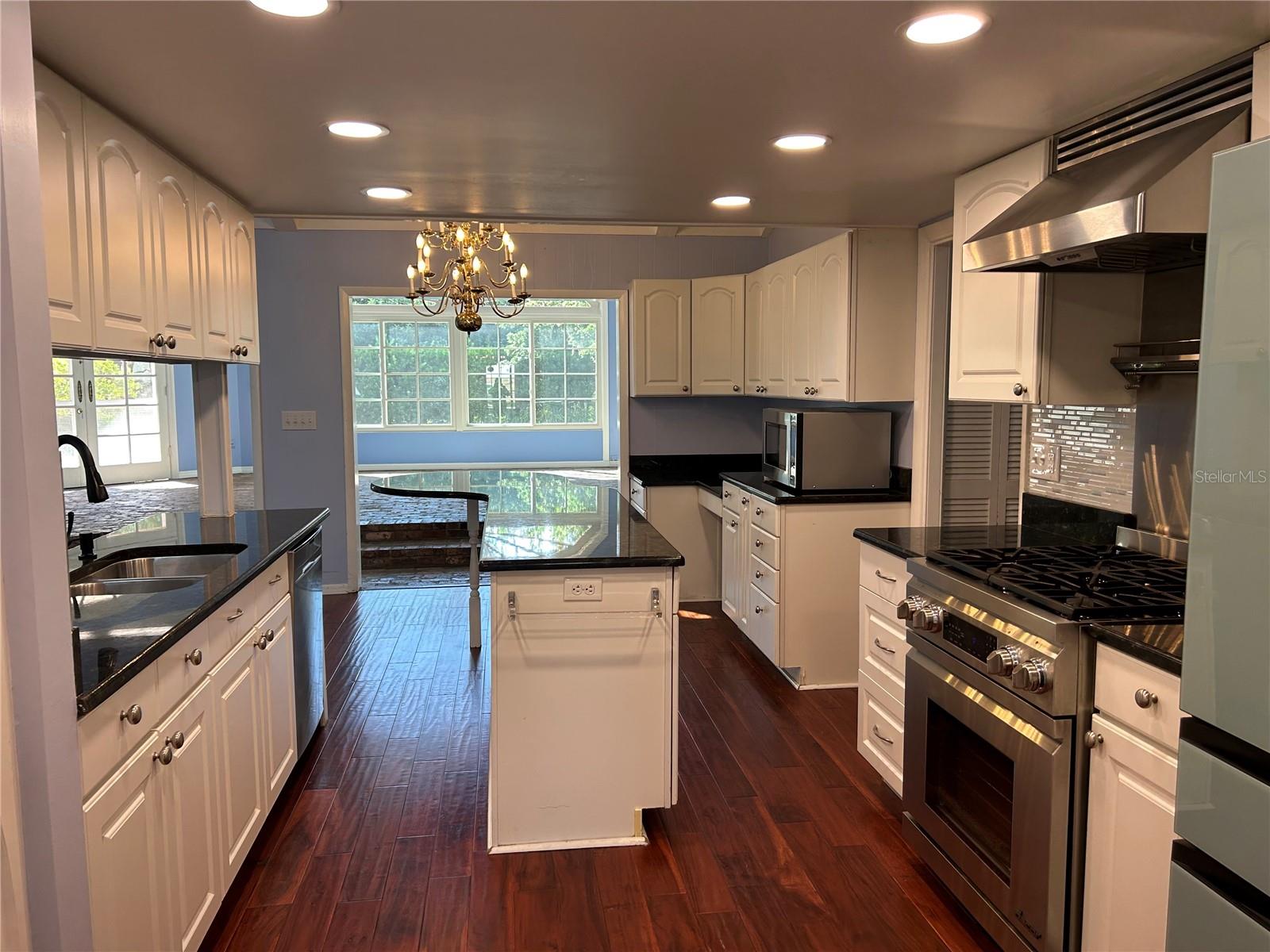 Image 9 of 34 For 1216 Buckwood Drive
