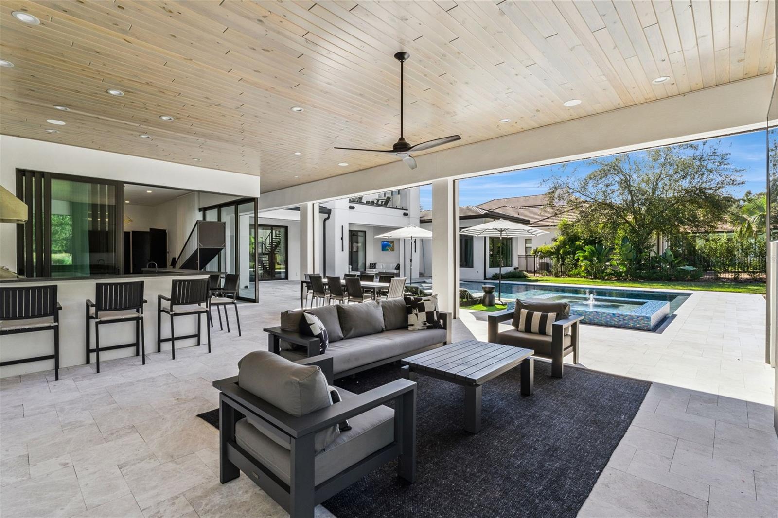 Image 39 of 74 For 15746 Pendio Dr