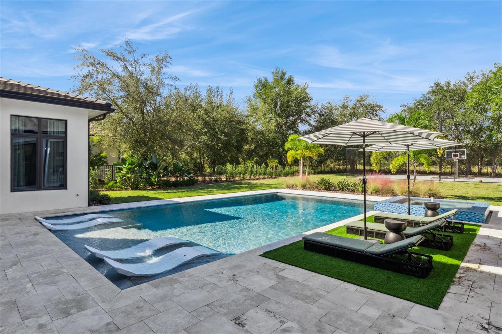 Image 44 of 74 For 15746 Pendio Dr