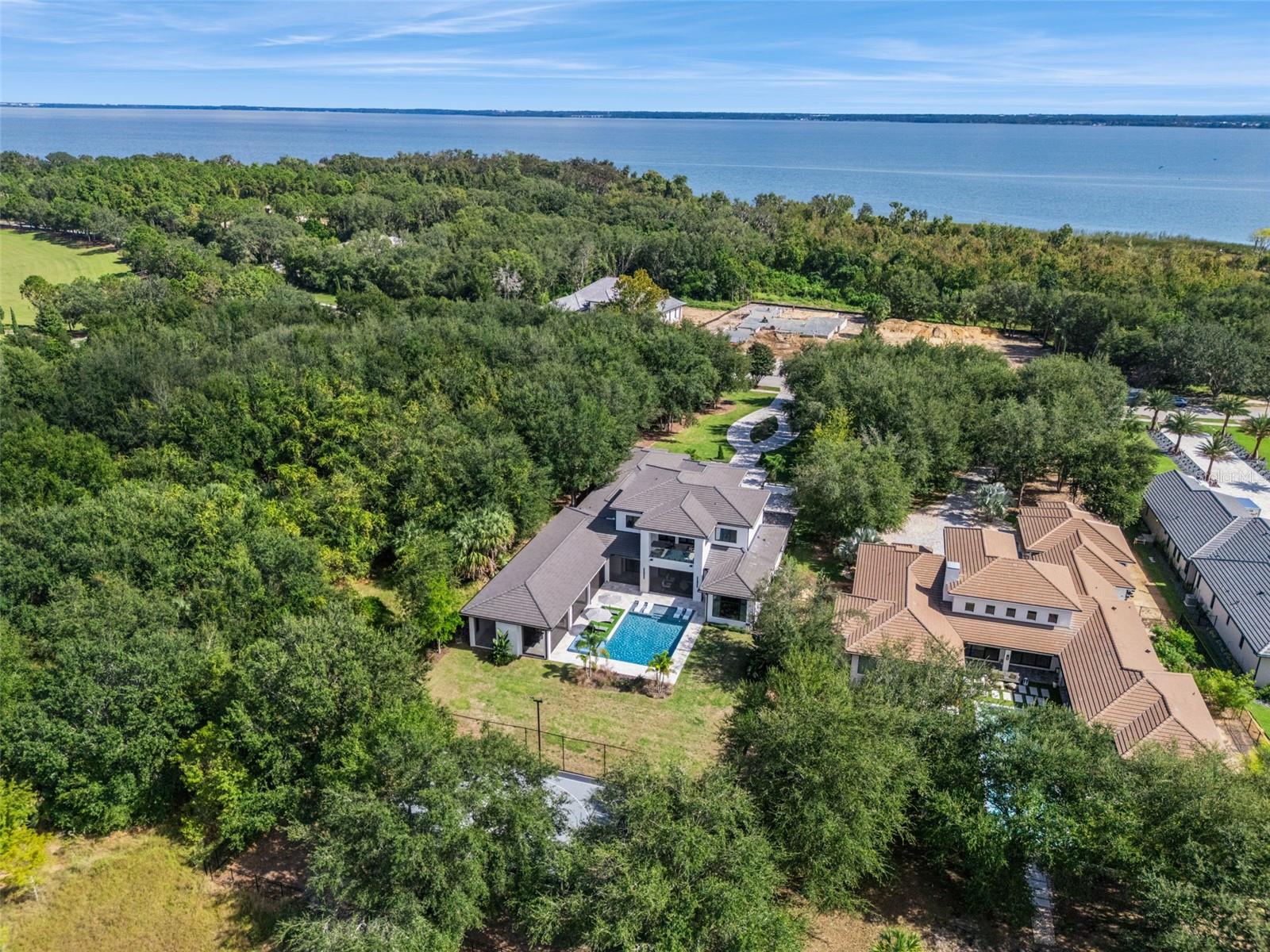 Image 58 of 74 For 15746 Pendio Dr