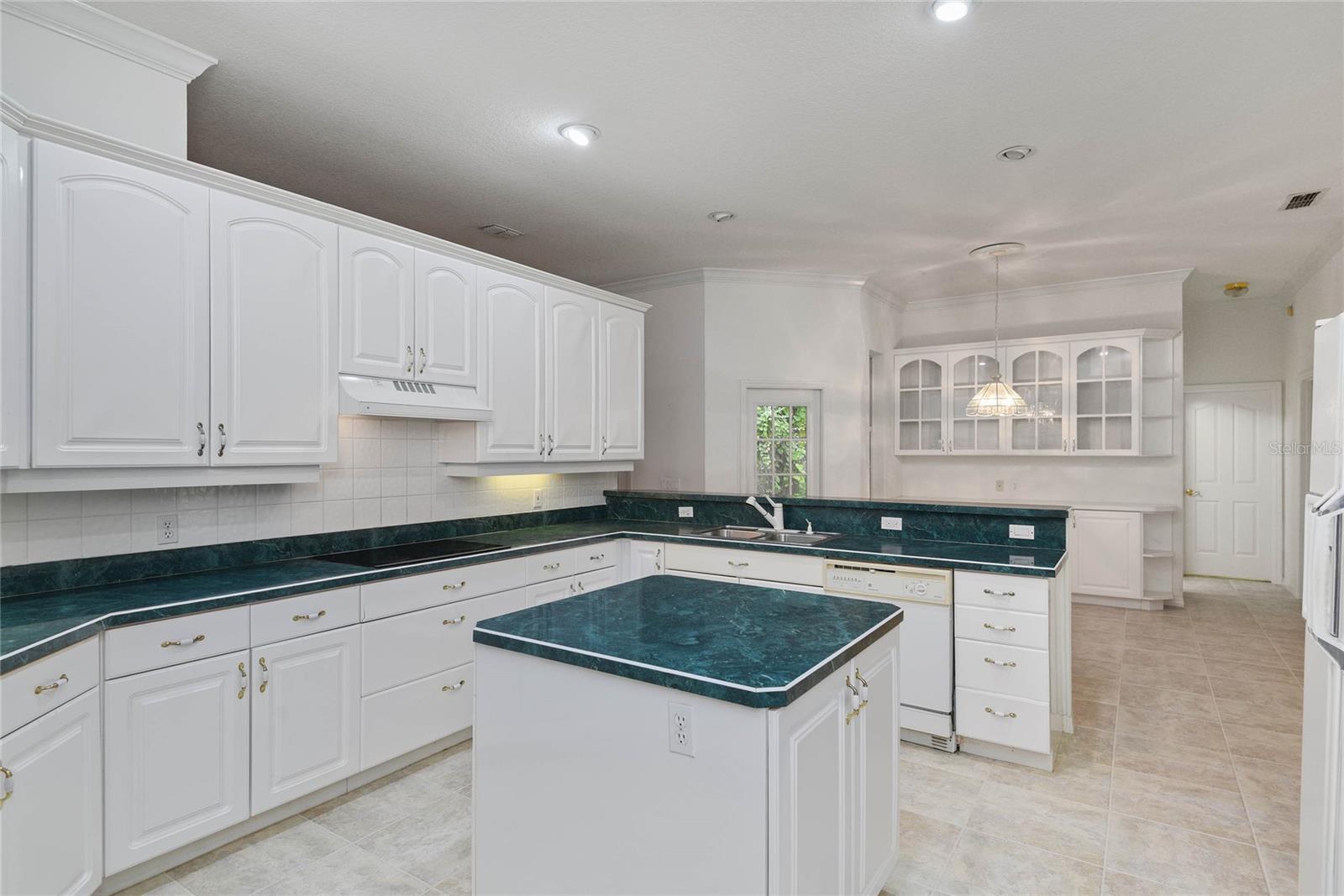 Image 12 of 40 For 1516 Rockwell Heights Drive