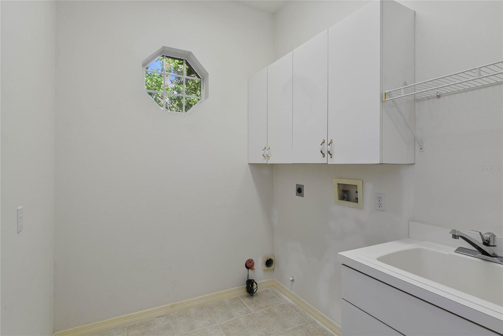 Image 32 of 40 For 1516 Rockwell Heights Drive