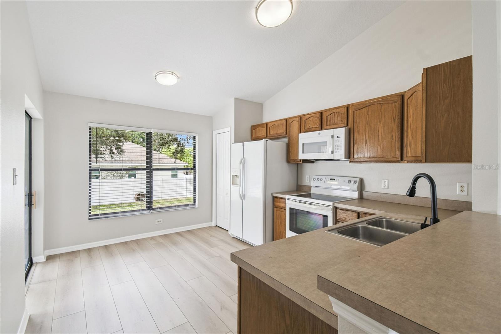 Image 4 of 19 For 209 Goldie Street