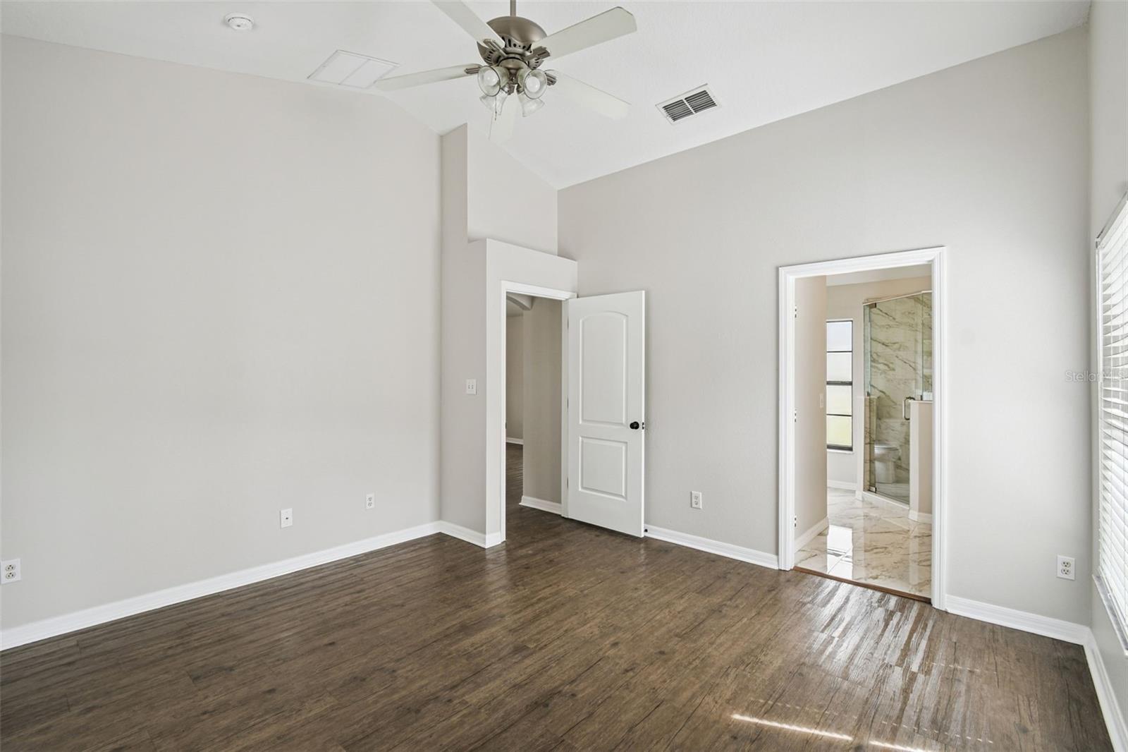 Image 6 of 19 For 209 Goldie Street