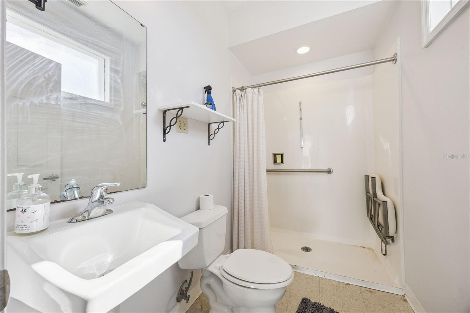 Image 35 of 66 For 17261 Heartwood Loop