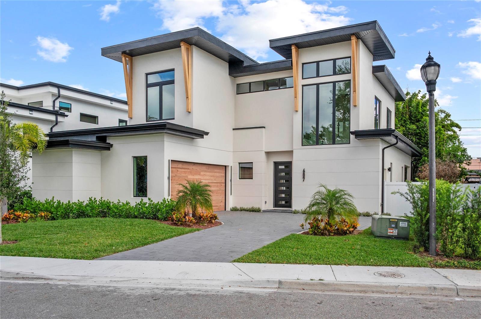 Image 2 of 45 For 607 Ellen Drive