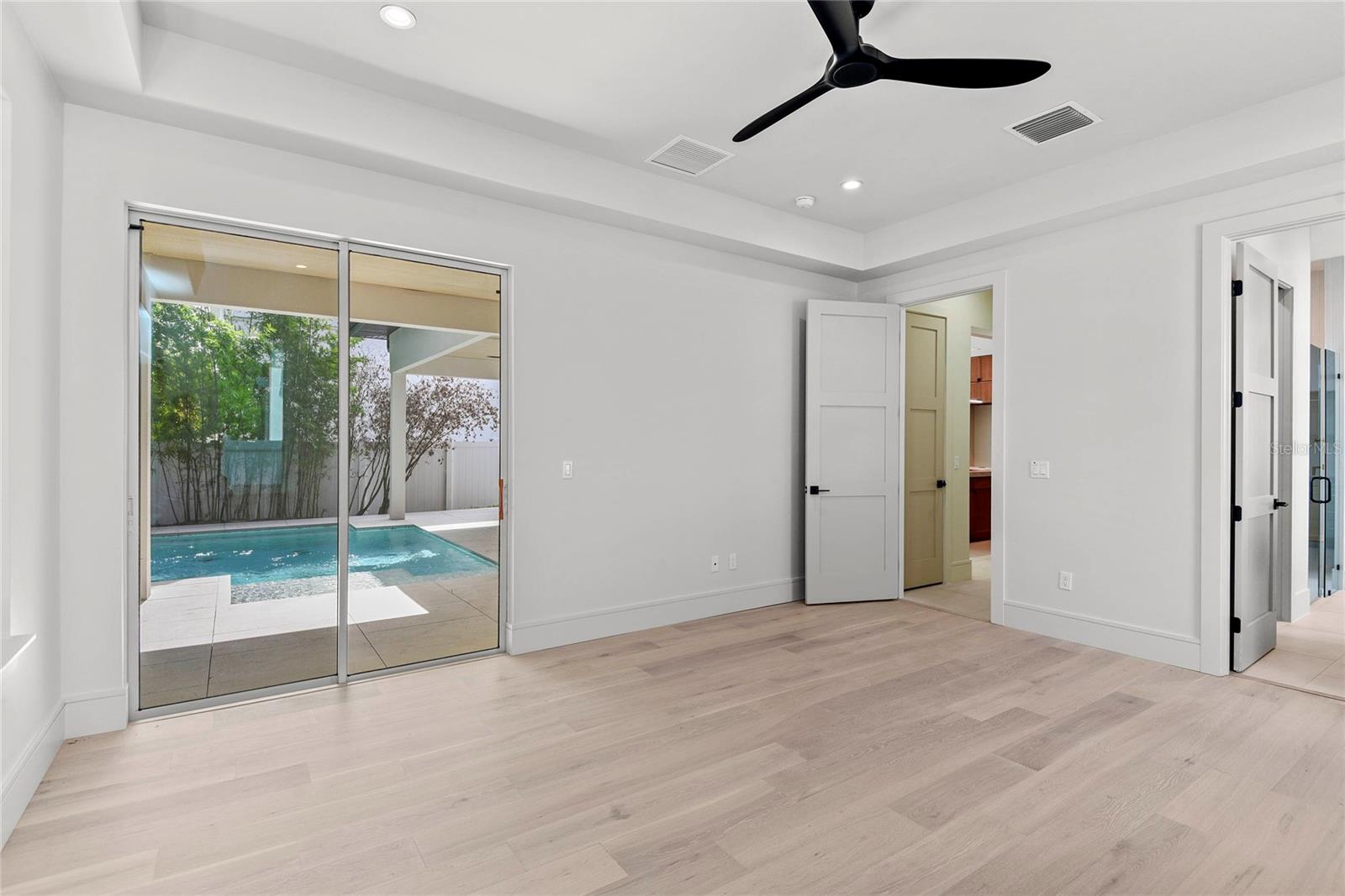 Image 20 of 45 For 607 Ellen Drive