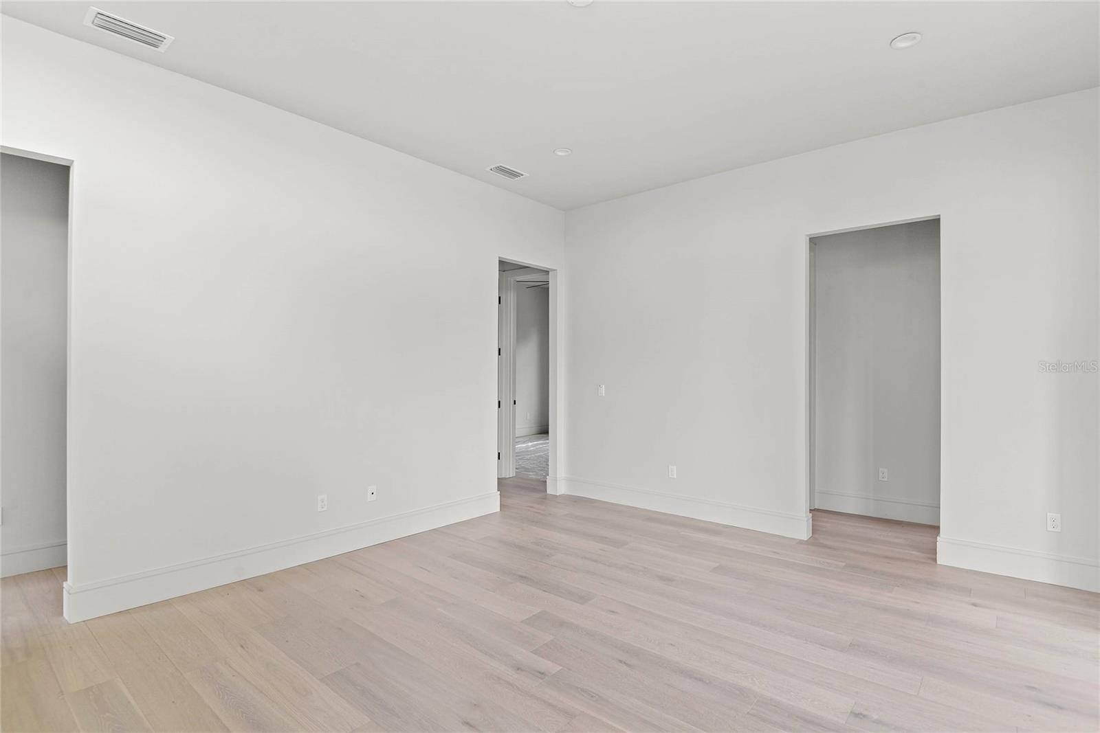 Image 29 of 45 For 607 Ellen Drive