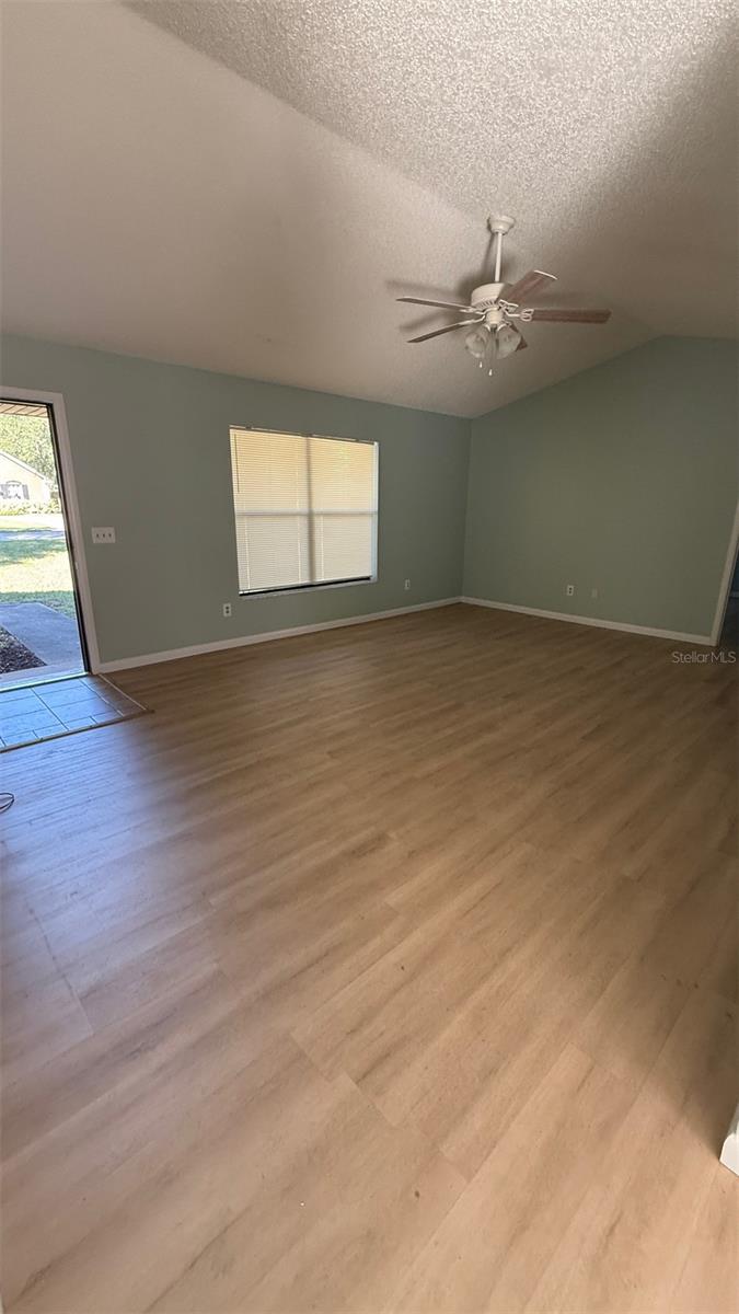 Image 13 of 18 For 215 Eldorado Drive