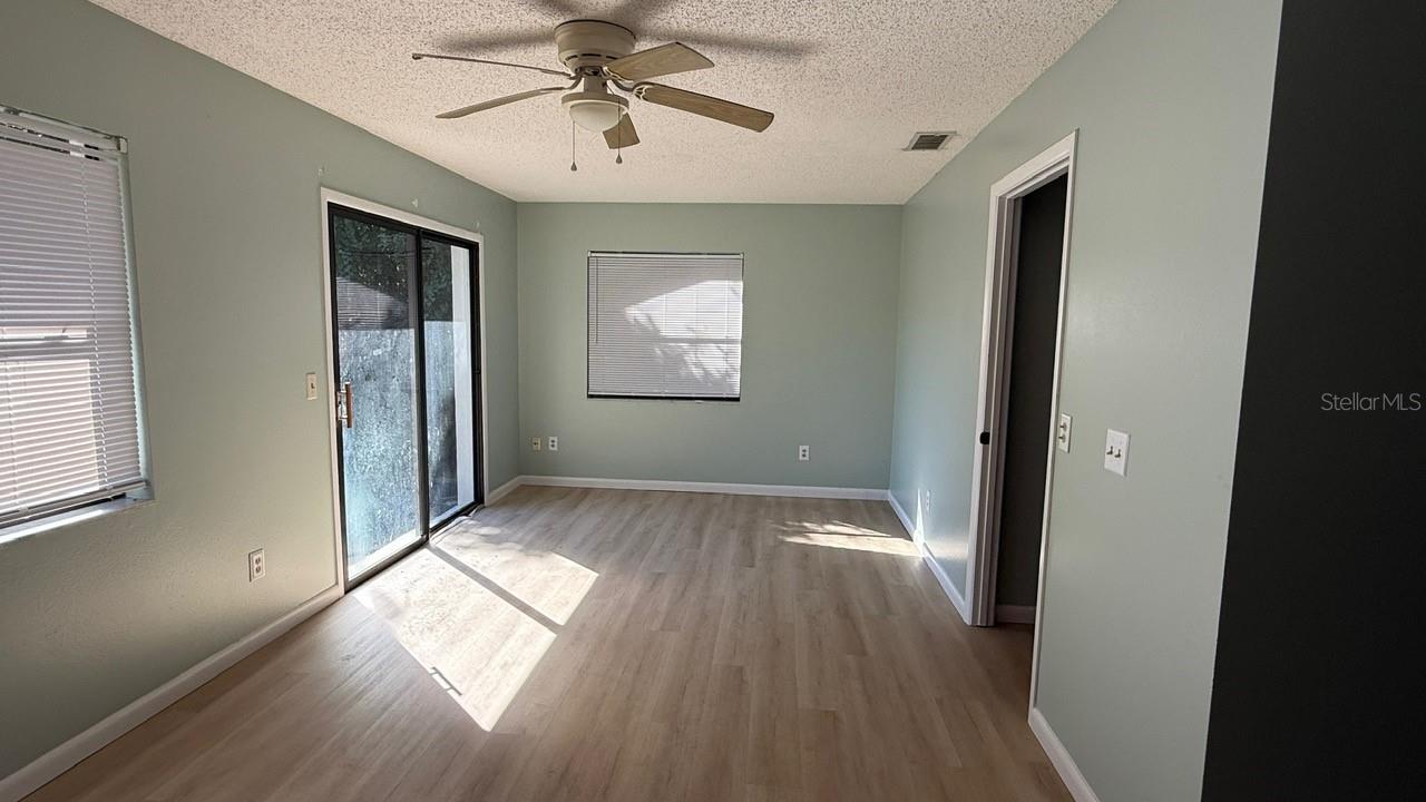 Image 7 of 18 For 215 Eldorado Drive