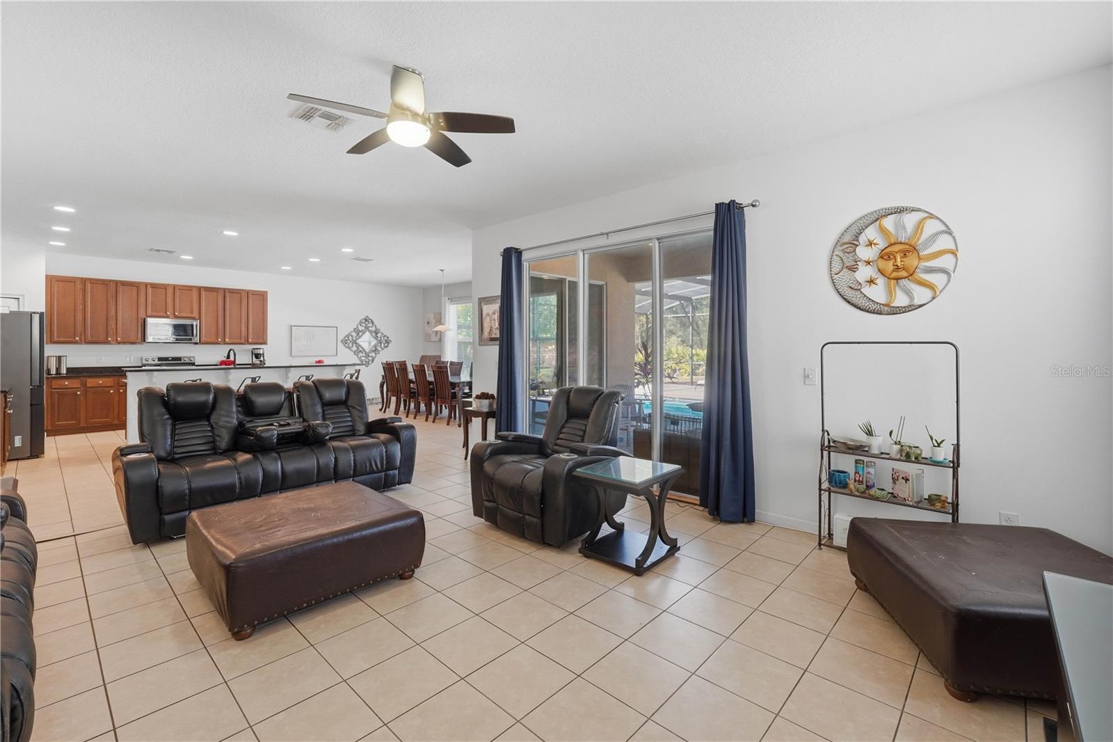 Image 21 of 48 For 406 Orange Cosmos Boulevard