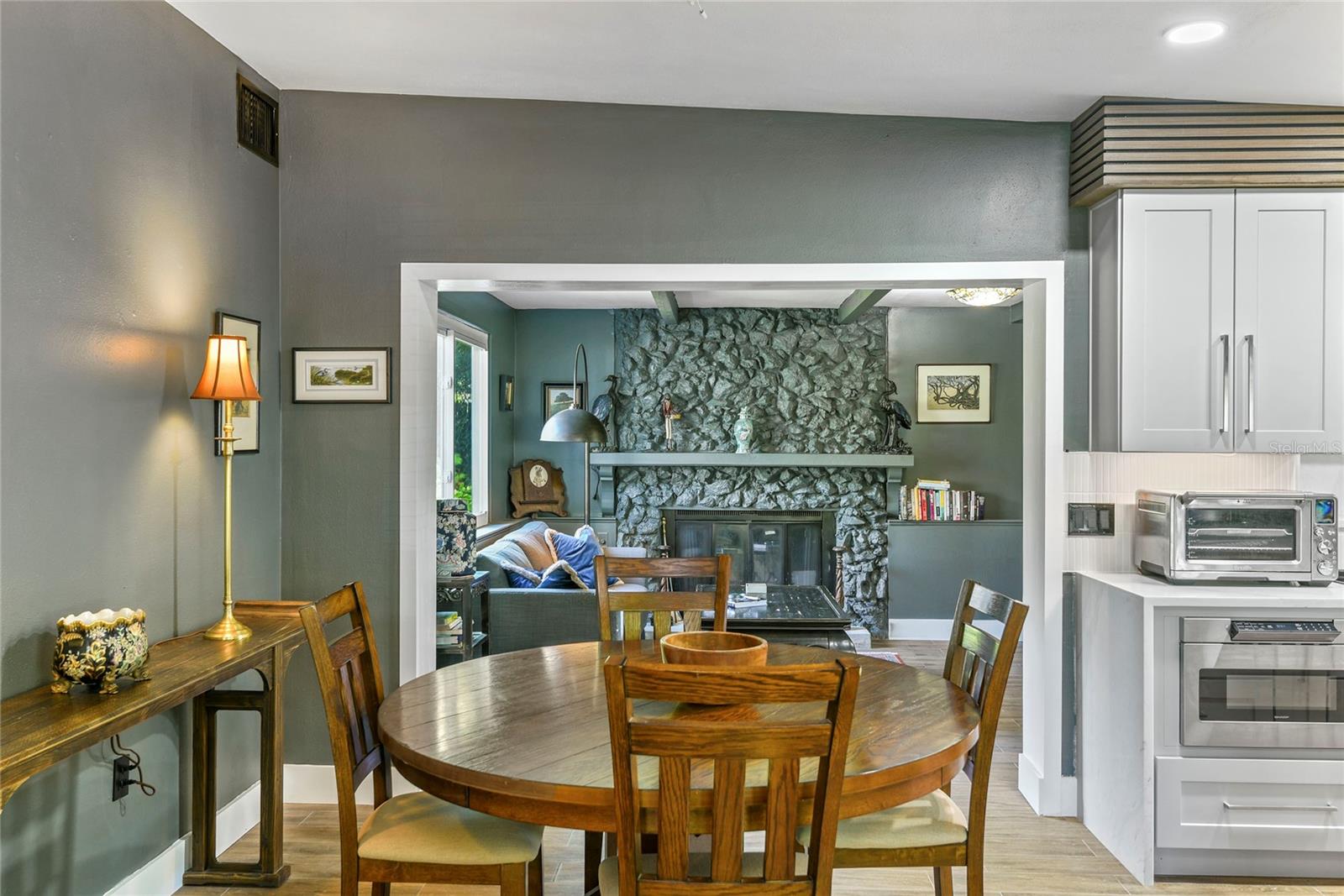 Image 15 of 36 For 131 Lauren Court