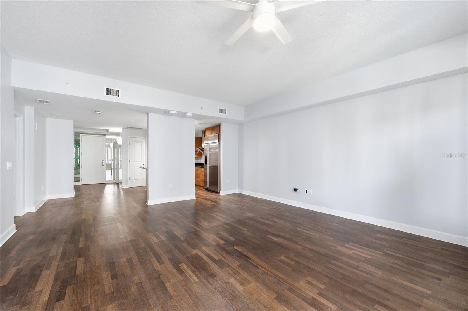 Image 11 of 26 For 100 Eola Drive 712