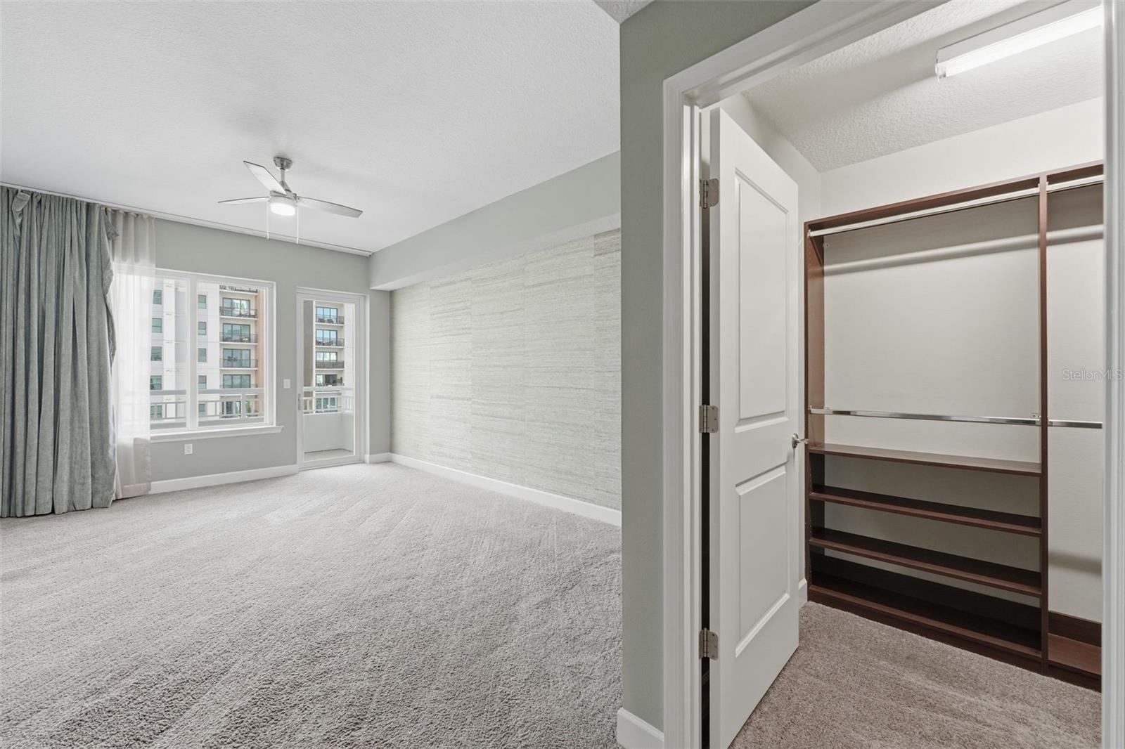 Image 18 of 26 For 100 Eola Drive 712