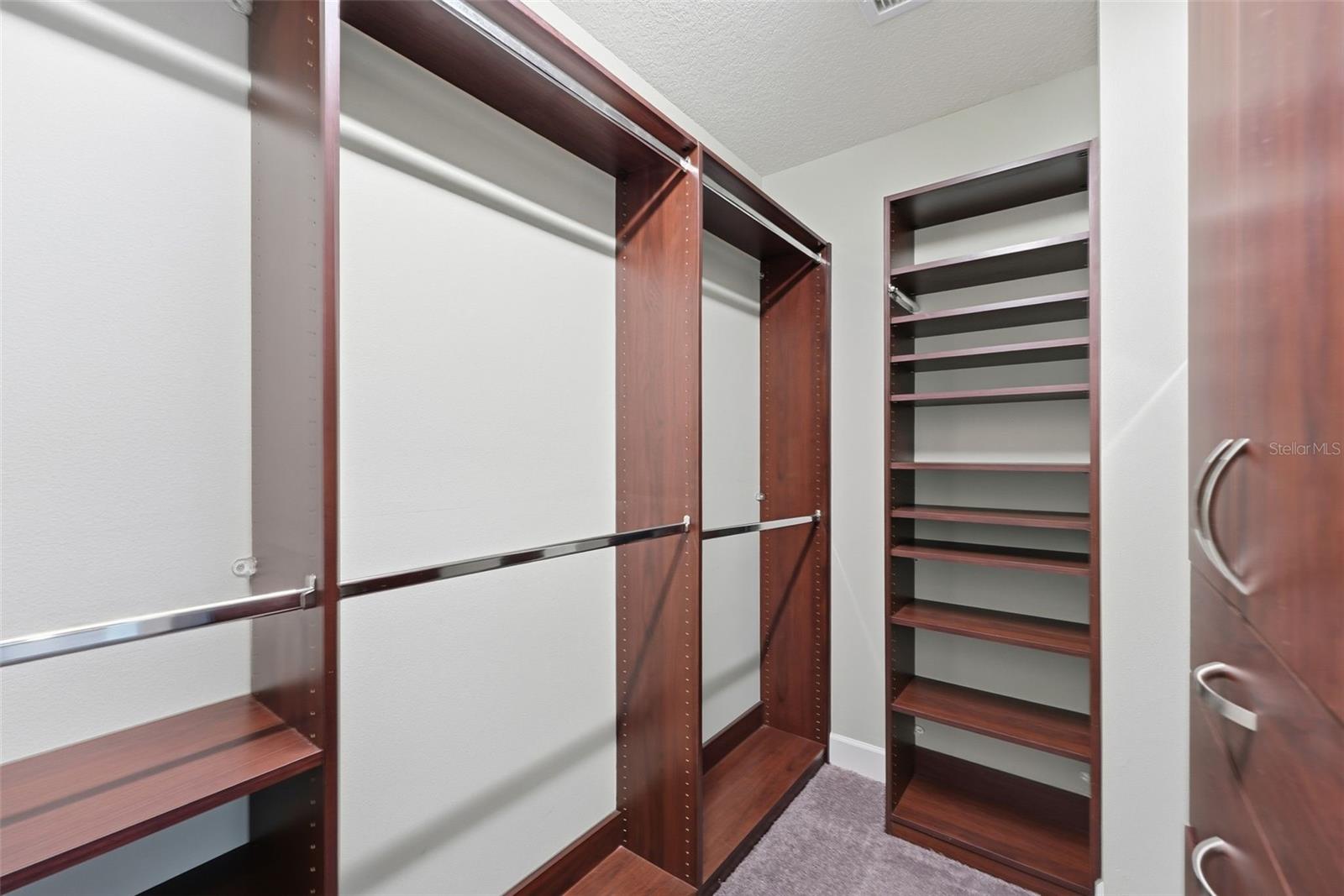 Image 19 of 26 For 100 Eola Drive 712