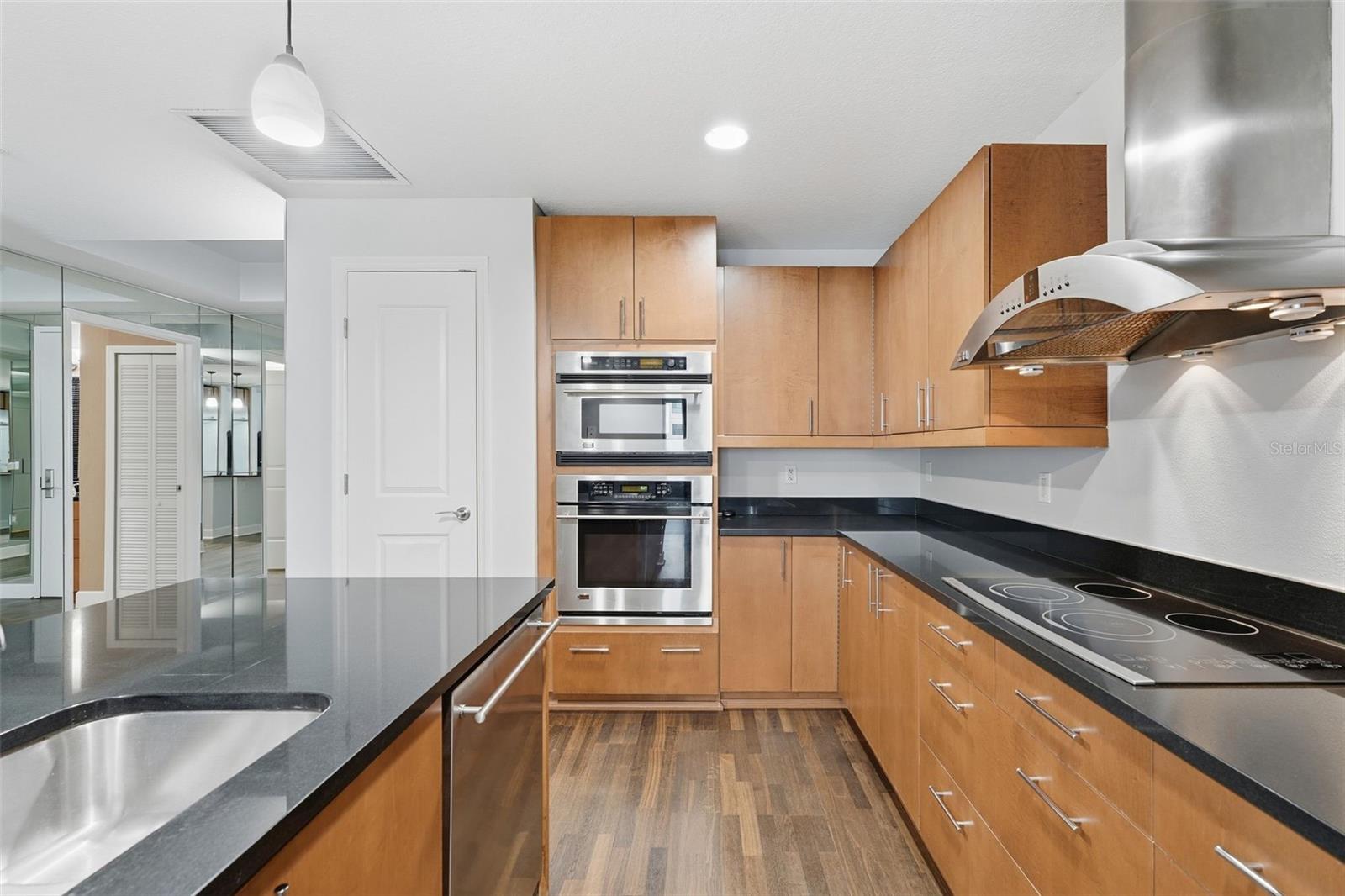 Image 9 of 26 For 100 Eola Drive 712