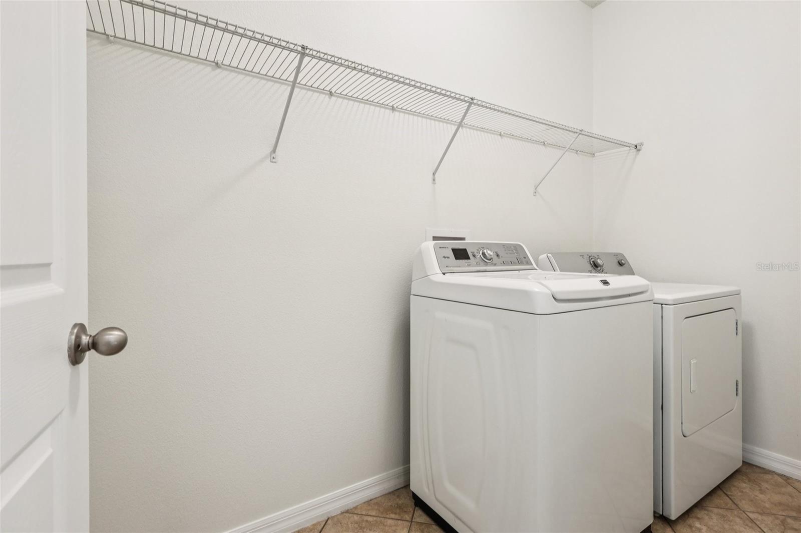 Image 13 of 21 For 1126 Maumee Street