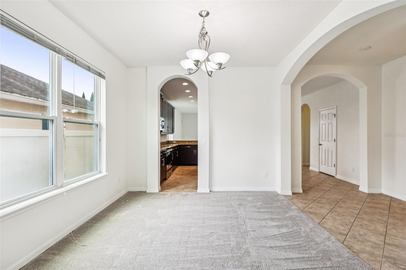 Image 4 of 21 For 1126 Maumee Street