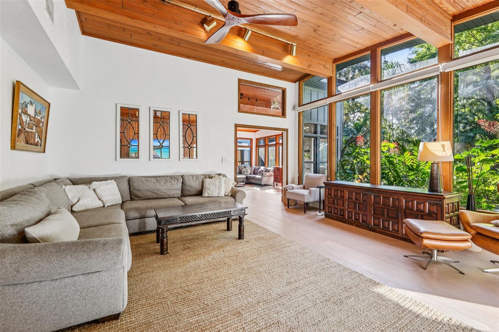 Image 10 of 72 For 1016 Howell Branch Road