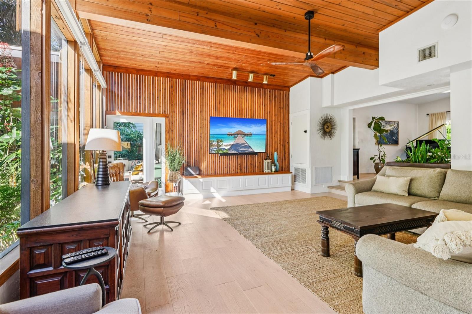 Image 12 of 72 For 1016 Howell Branch Road