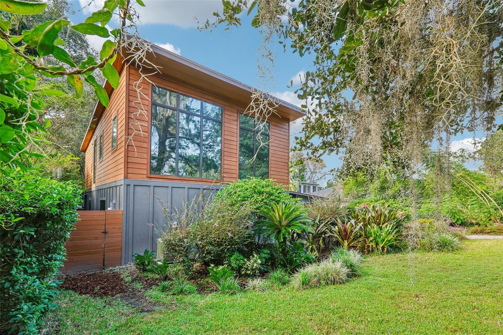 Image 4 of 72 For 1016 Howell Branch Road