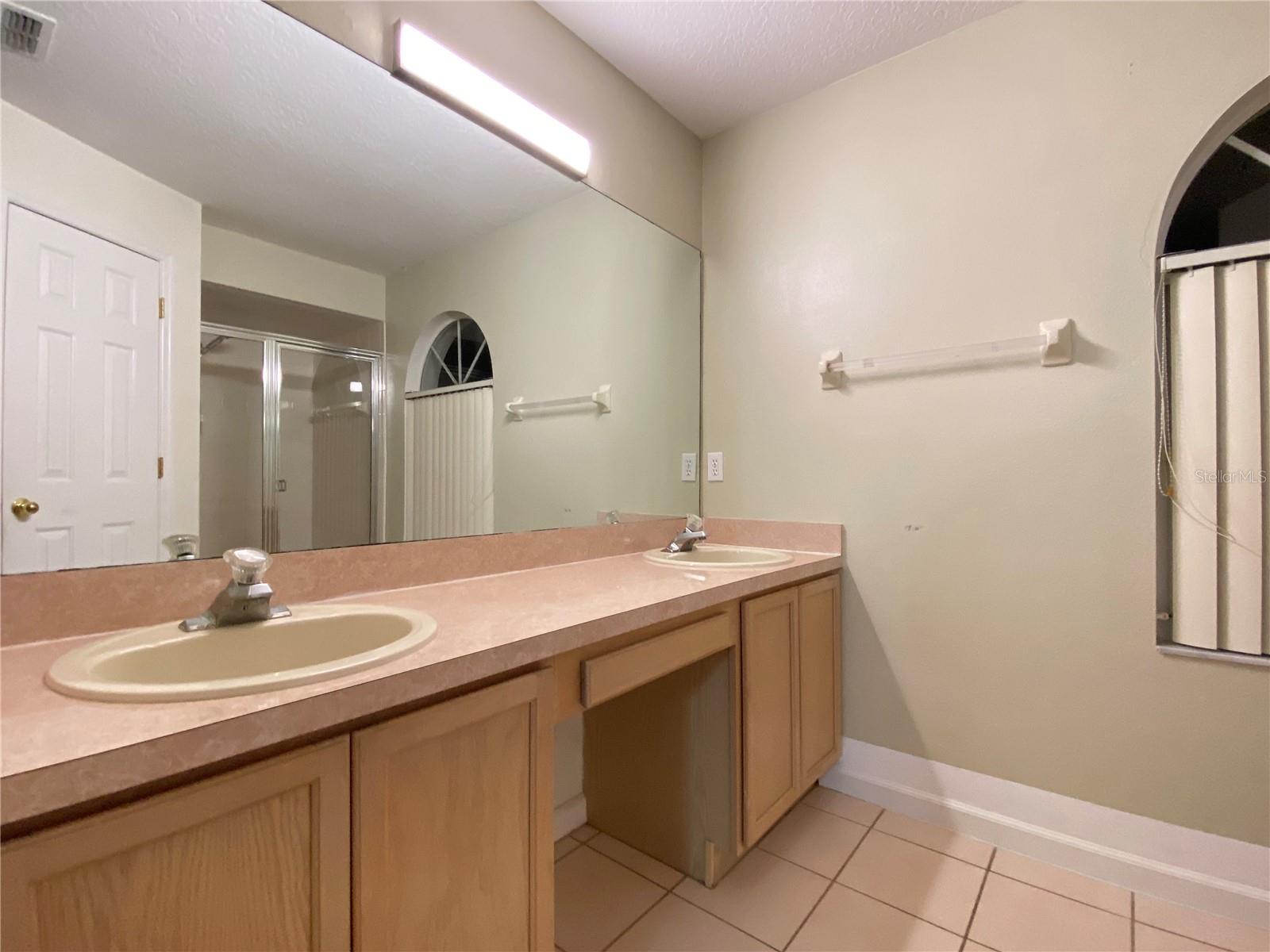 Image 10 of 21 For 564 Pinehurst Cove