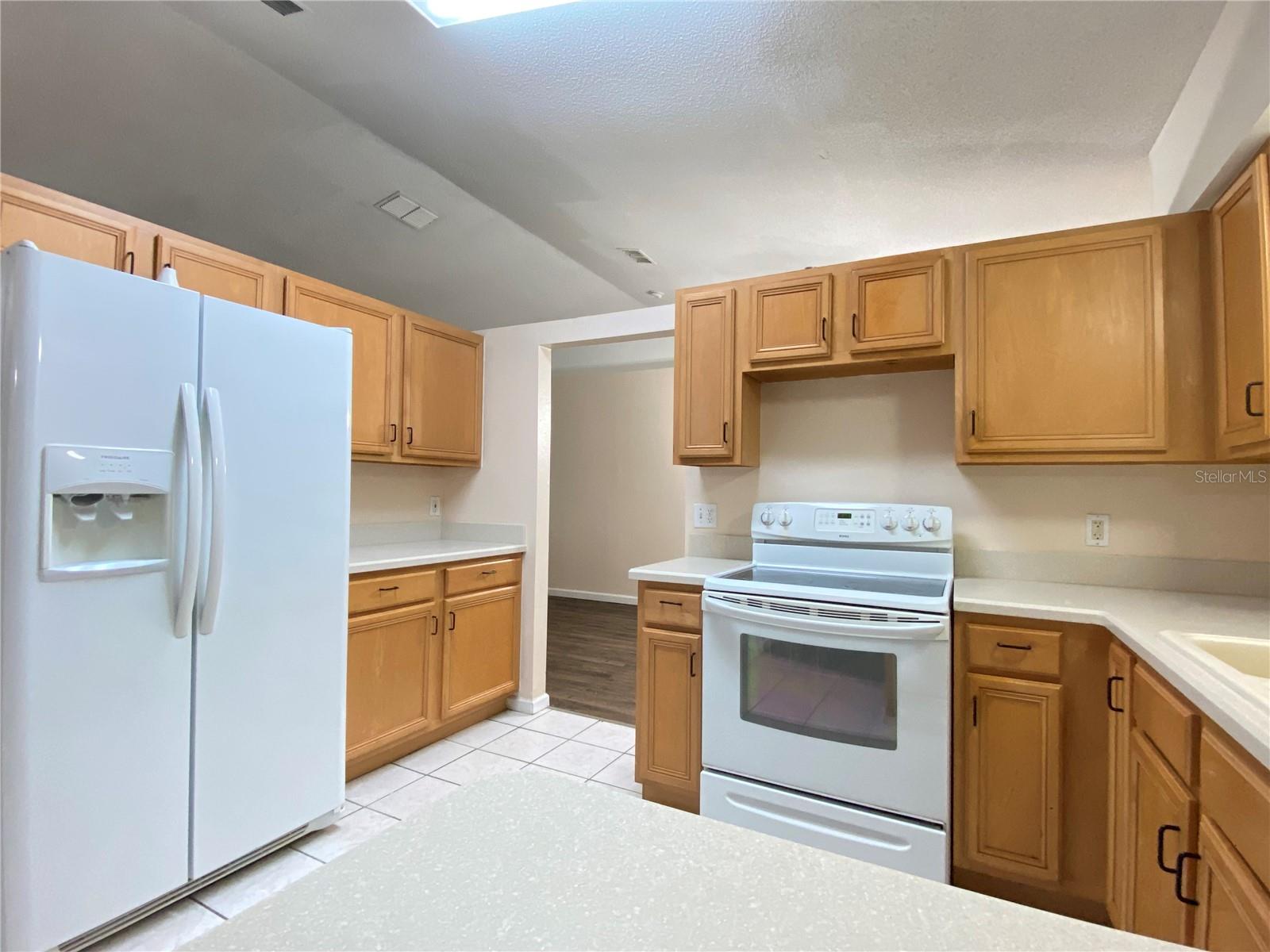 Image 6 of 21 For 564 Pinehurst Cove