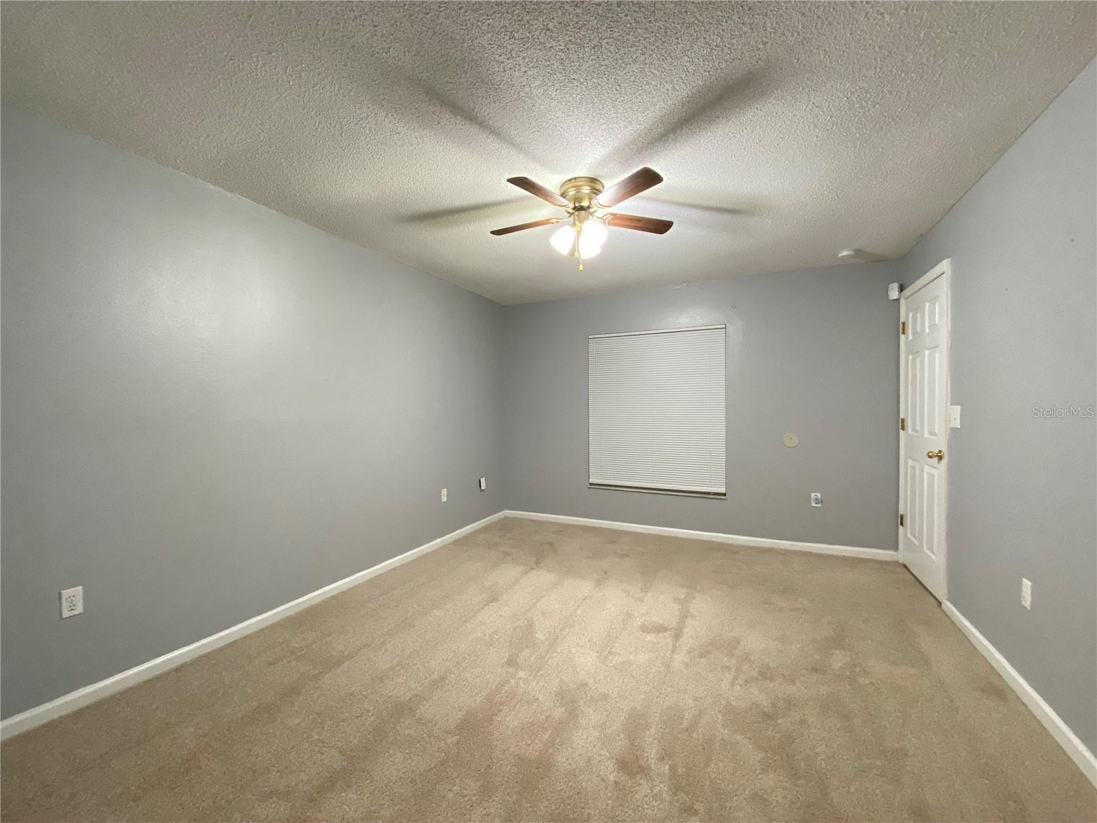 Image 9 of 21 For 564 Pinehurst Cove