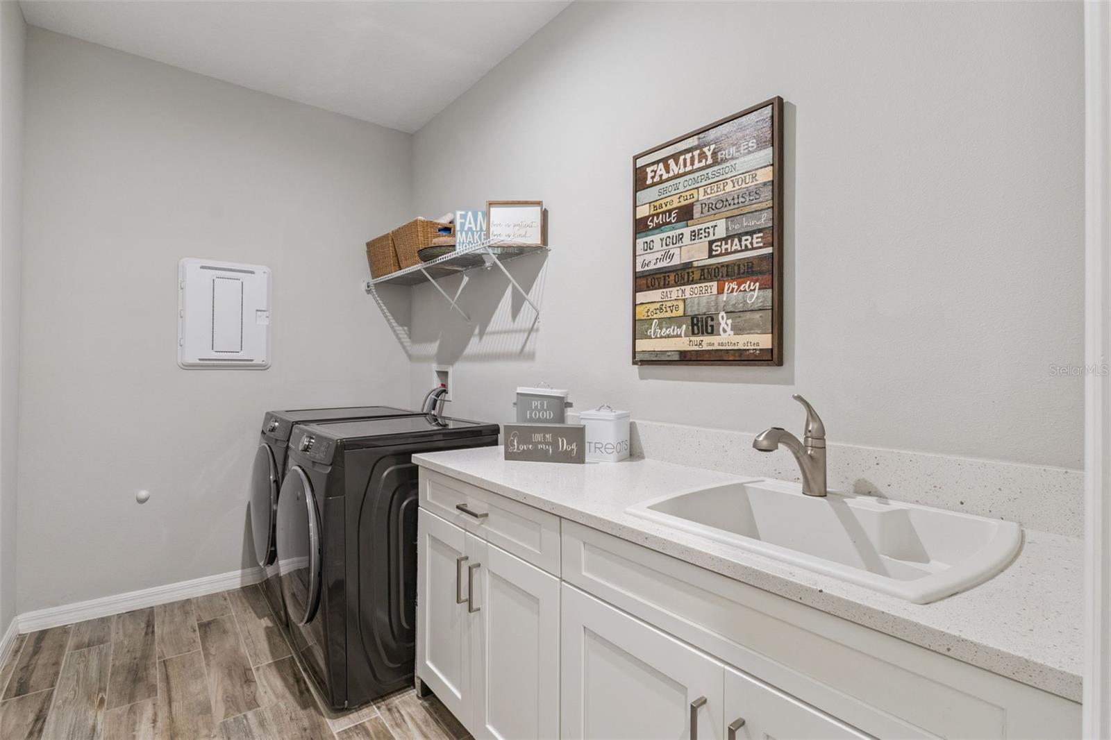 Image 21 of 51 For 3375 Hanging Tide Street