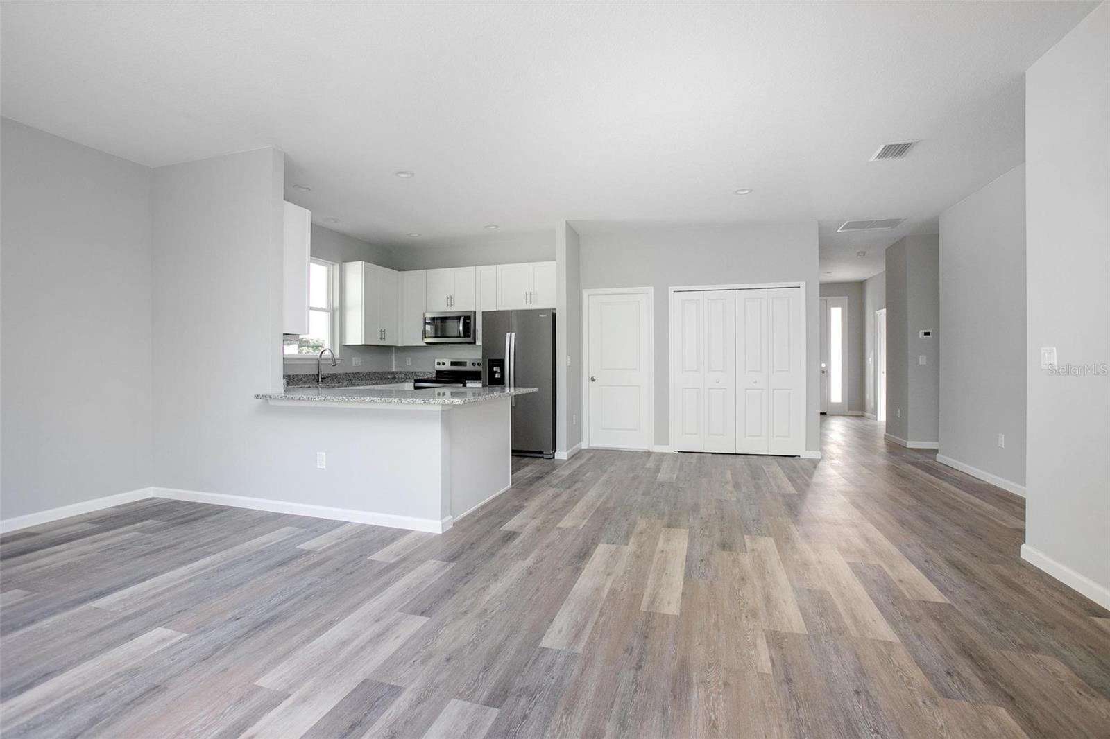 Image 18 of 29 For 968 Abagail Drive