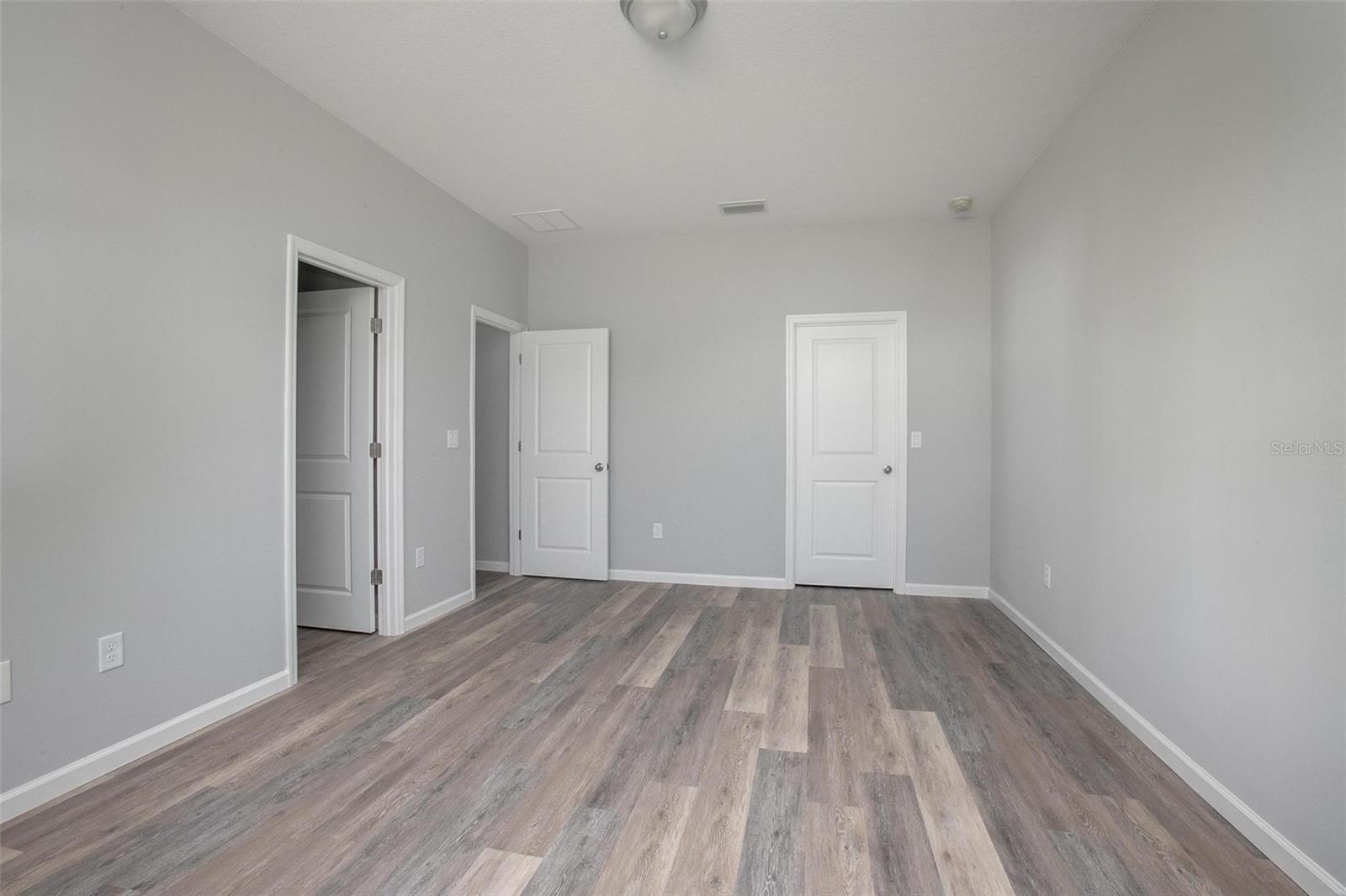 Image 21 of 29 For 968 Abagail Drive