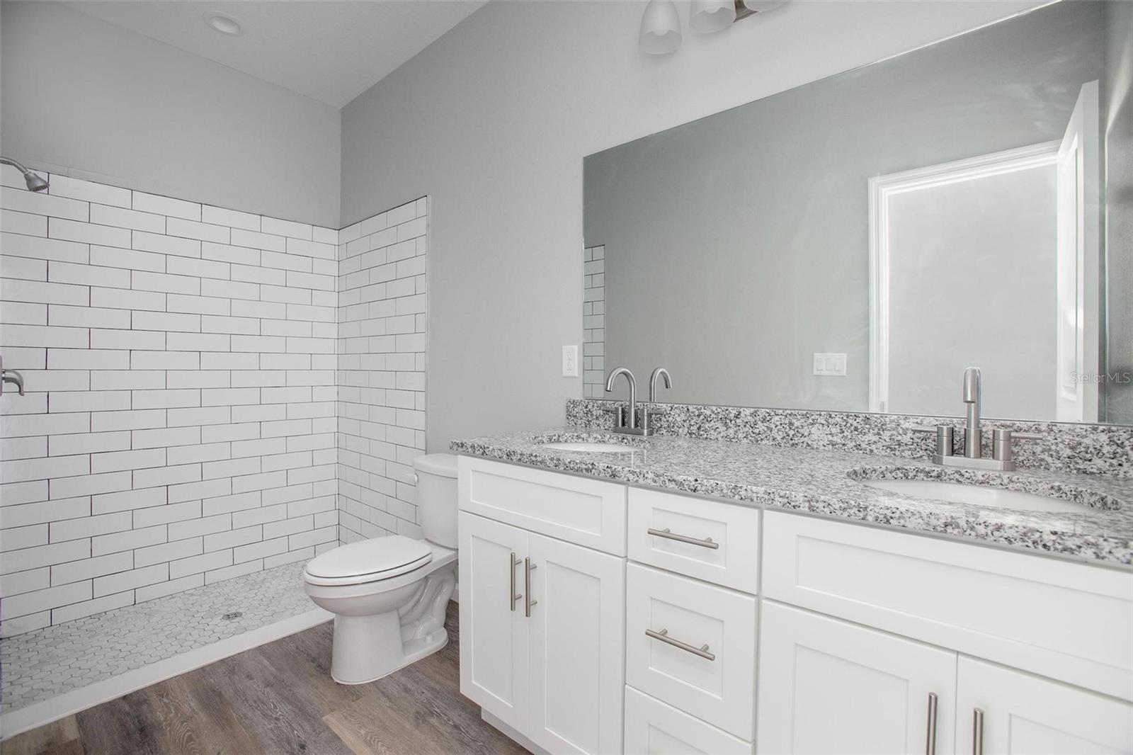 Image 24 of 29 For 968 Abagail Drive