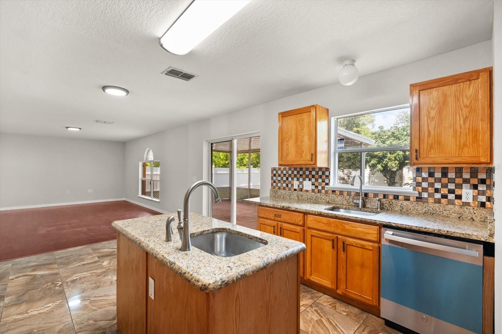 Image 14 of 39 For 5328 Michael Drive