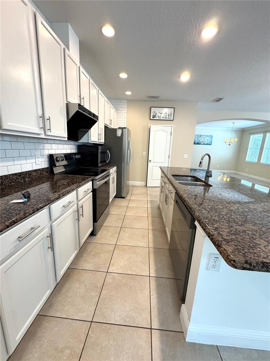 Image 10 of 21 For 8153 Jailene Drive