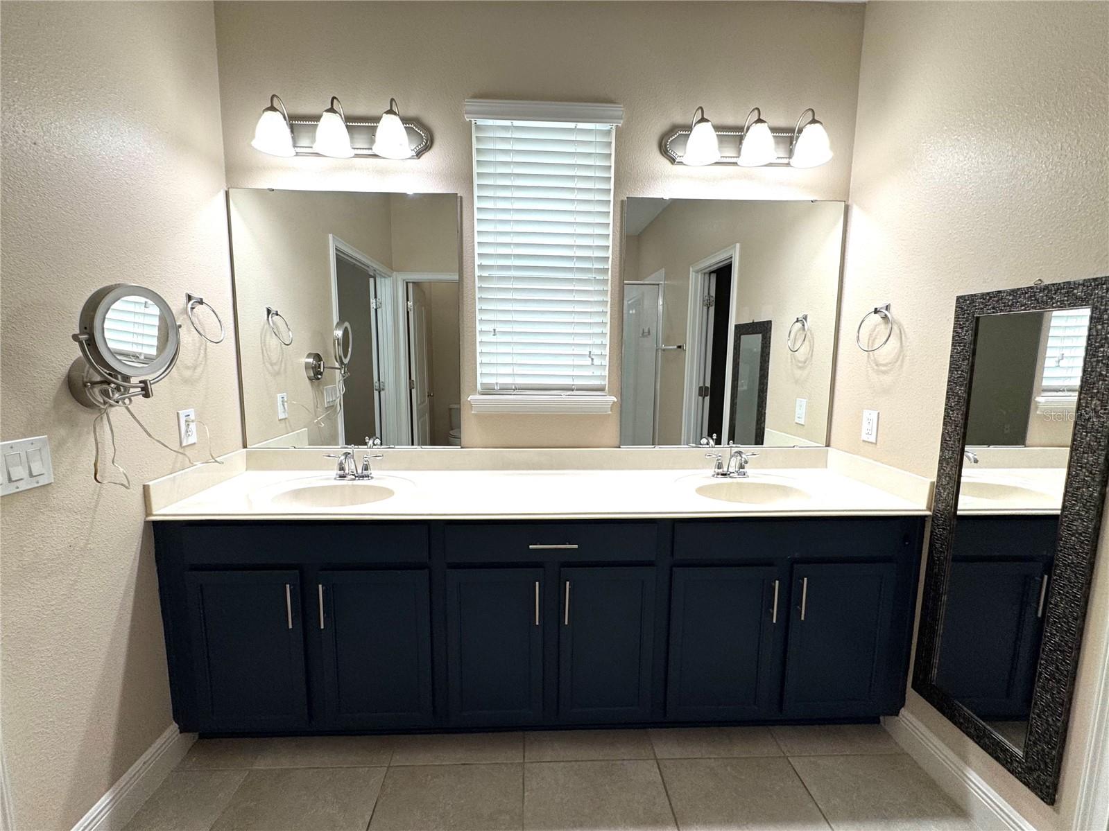 Image 15 of 21 For 8153 Jailene Drive