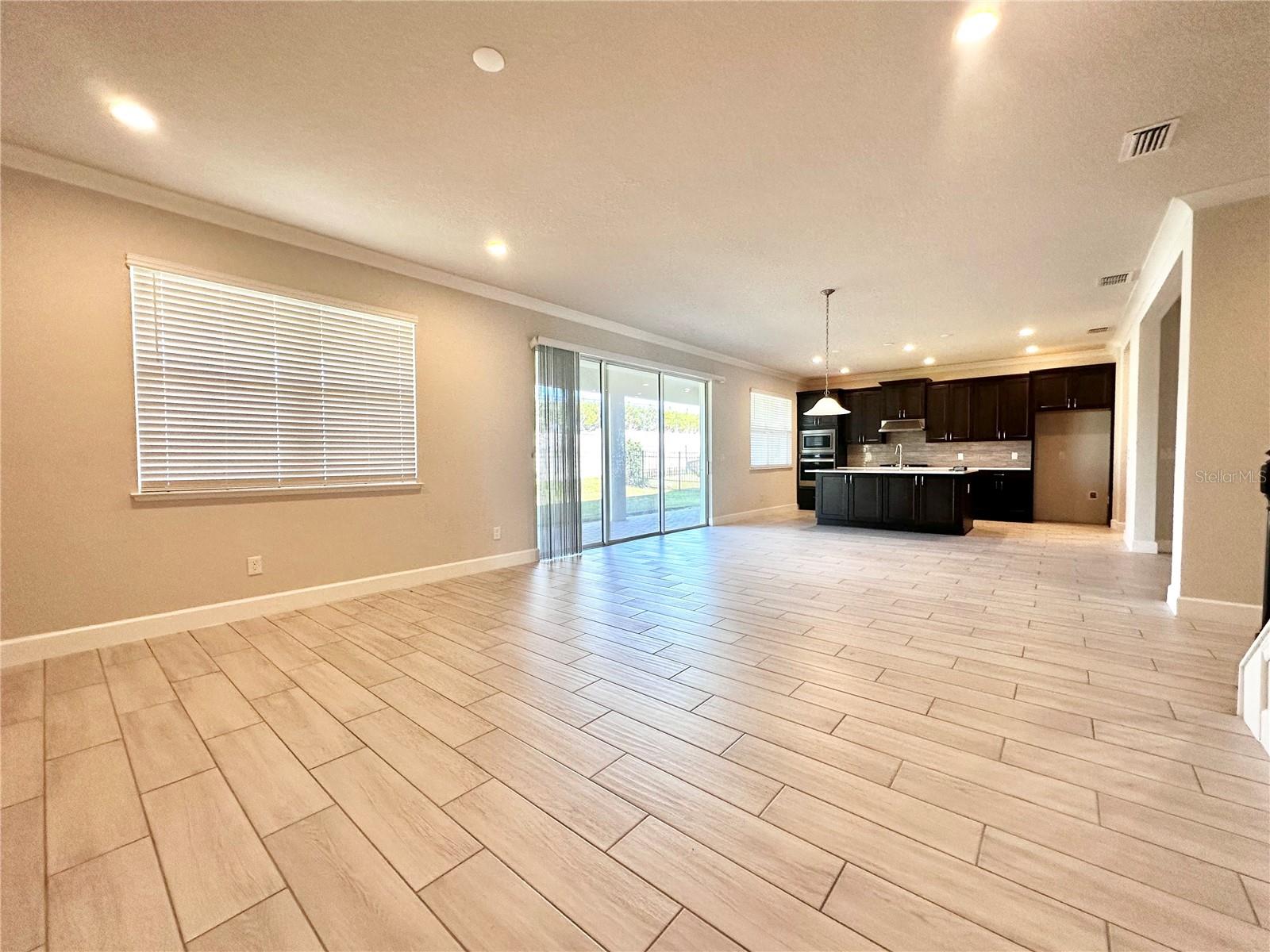 Image 10 of 26 For 2785 Park Ridge Street