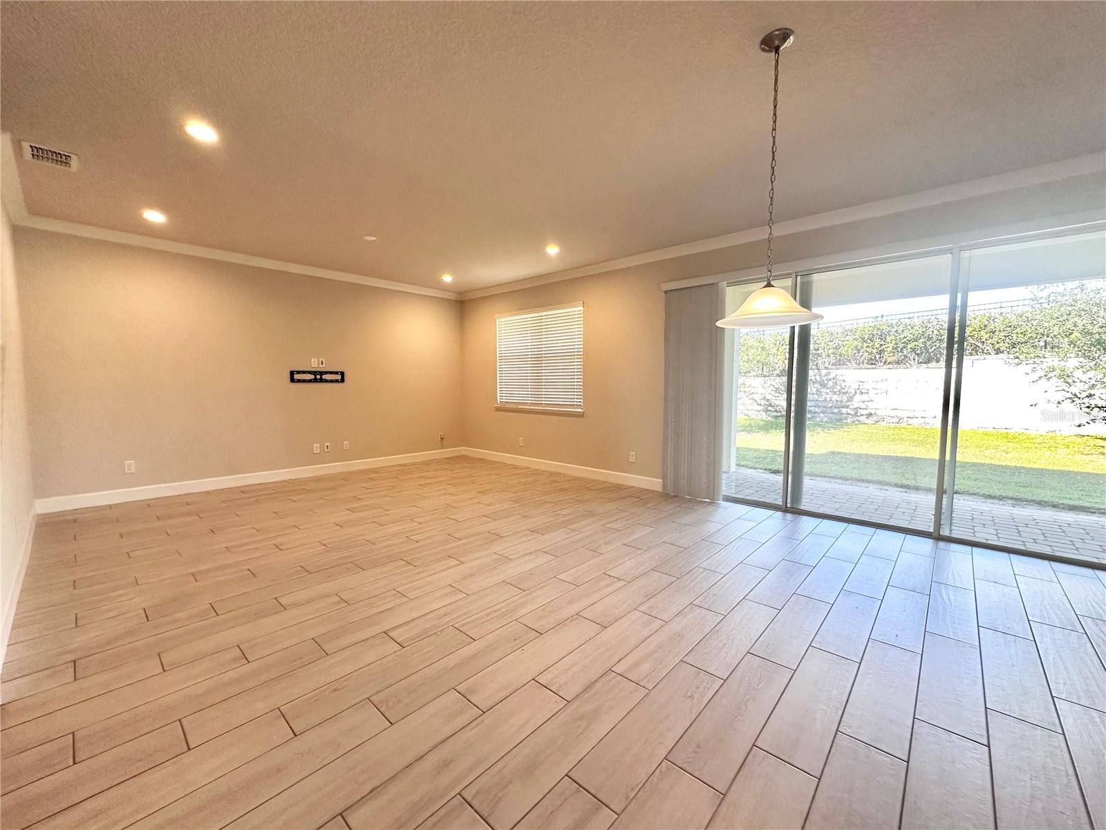 Image 11 of 26 For 2785 Park Ridge Street
