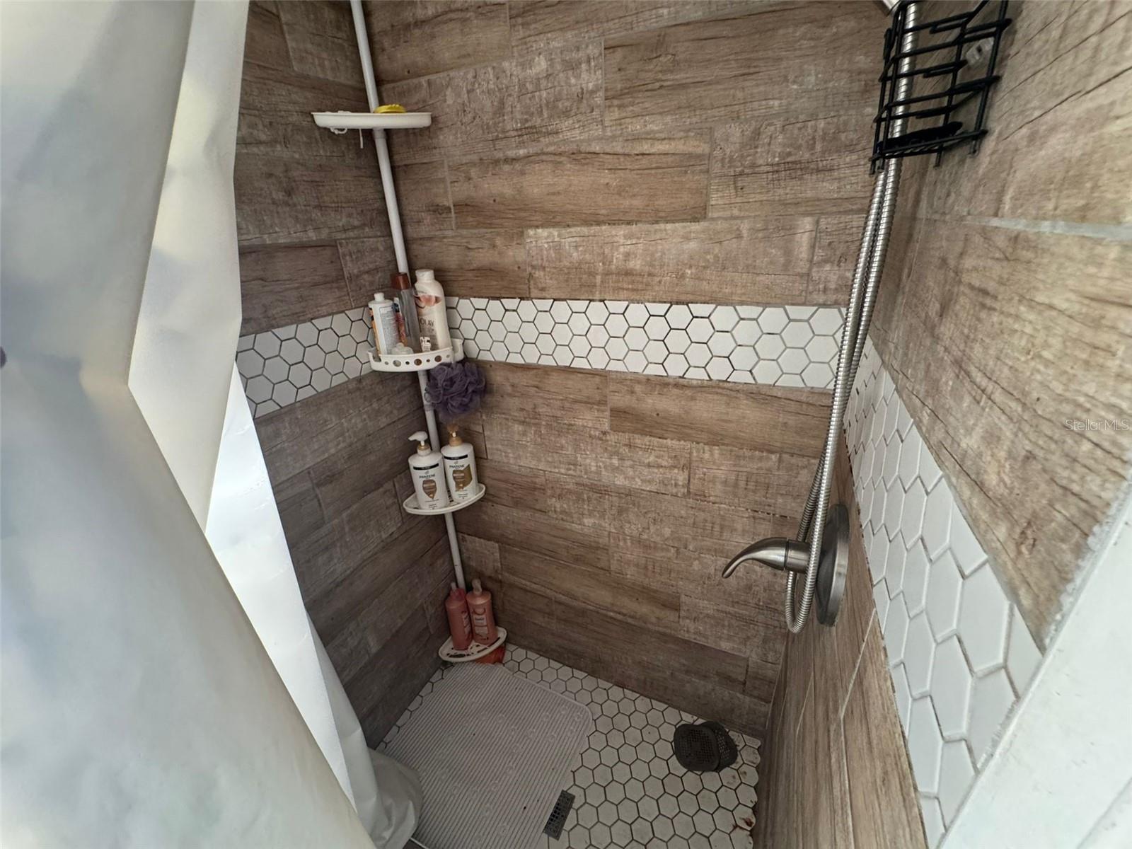 Image 4 of 4 For 152 Mobile Avenue