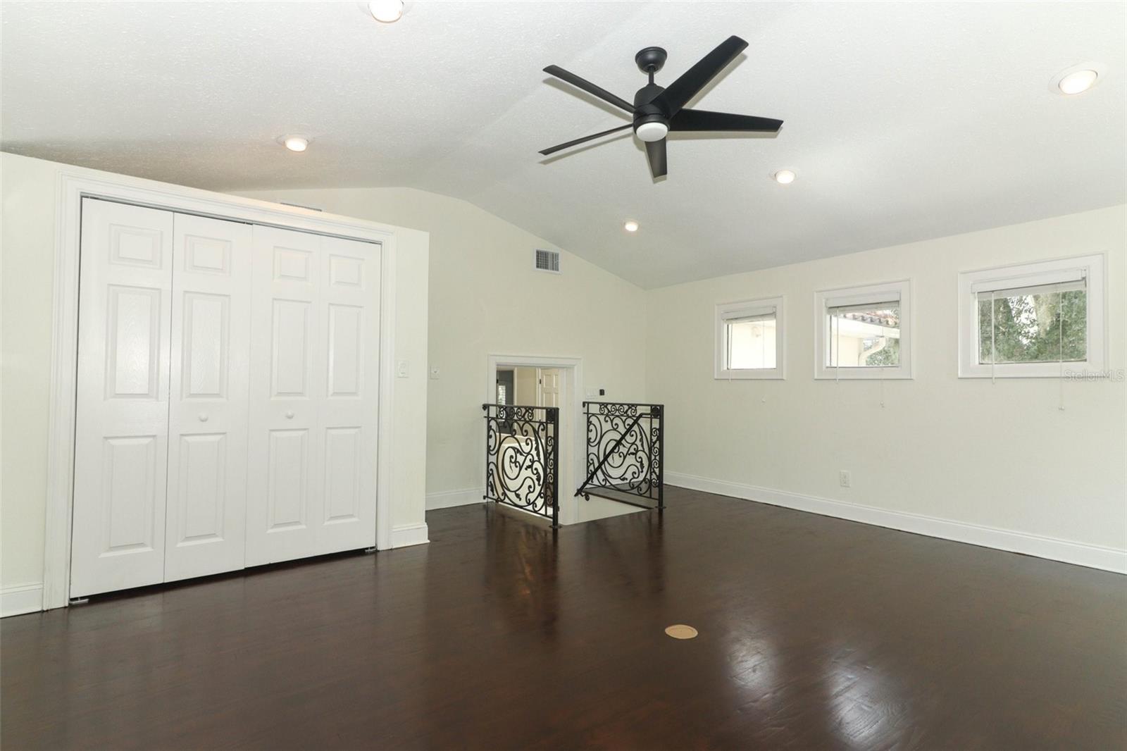 Image 31 of 68 For 1442 Palm Avenue