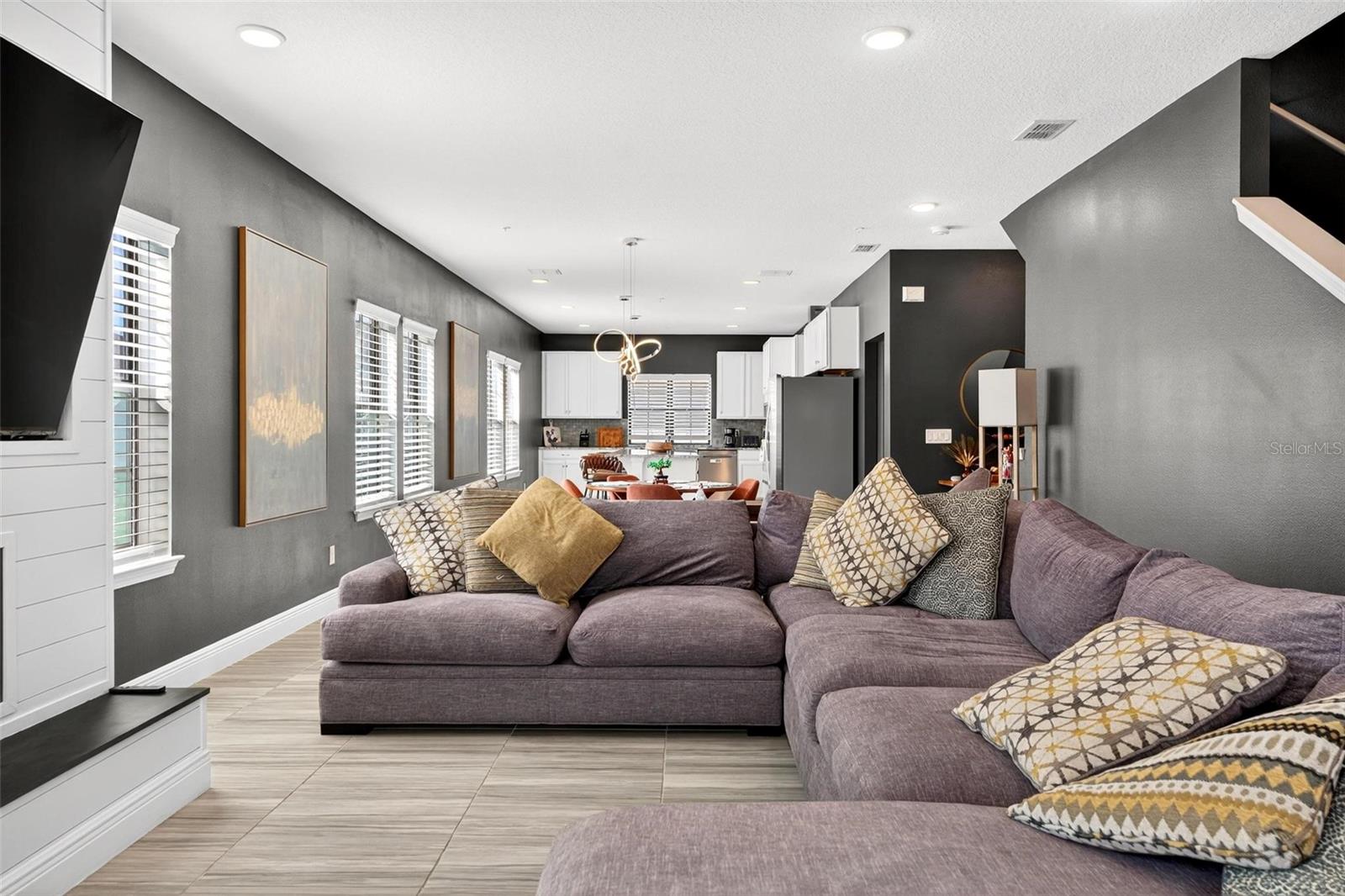 Image 13 of 39 For 427 Diamond Dove Cove